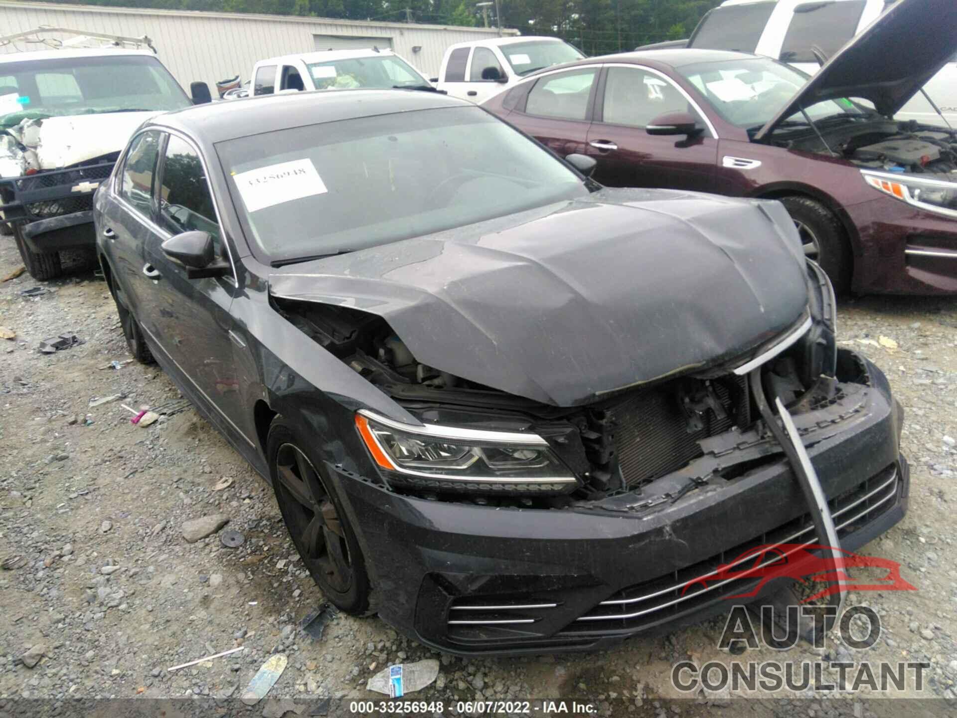 VOLKSWAGEN PASSAT 2017 - 1VWDT7A3XHC022055
