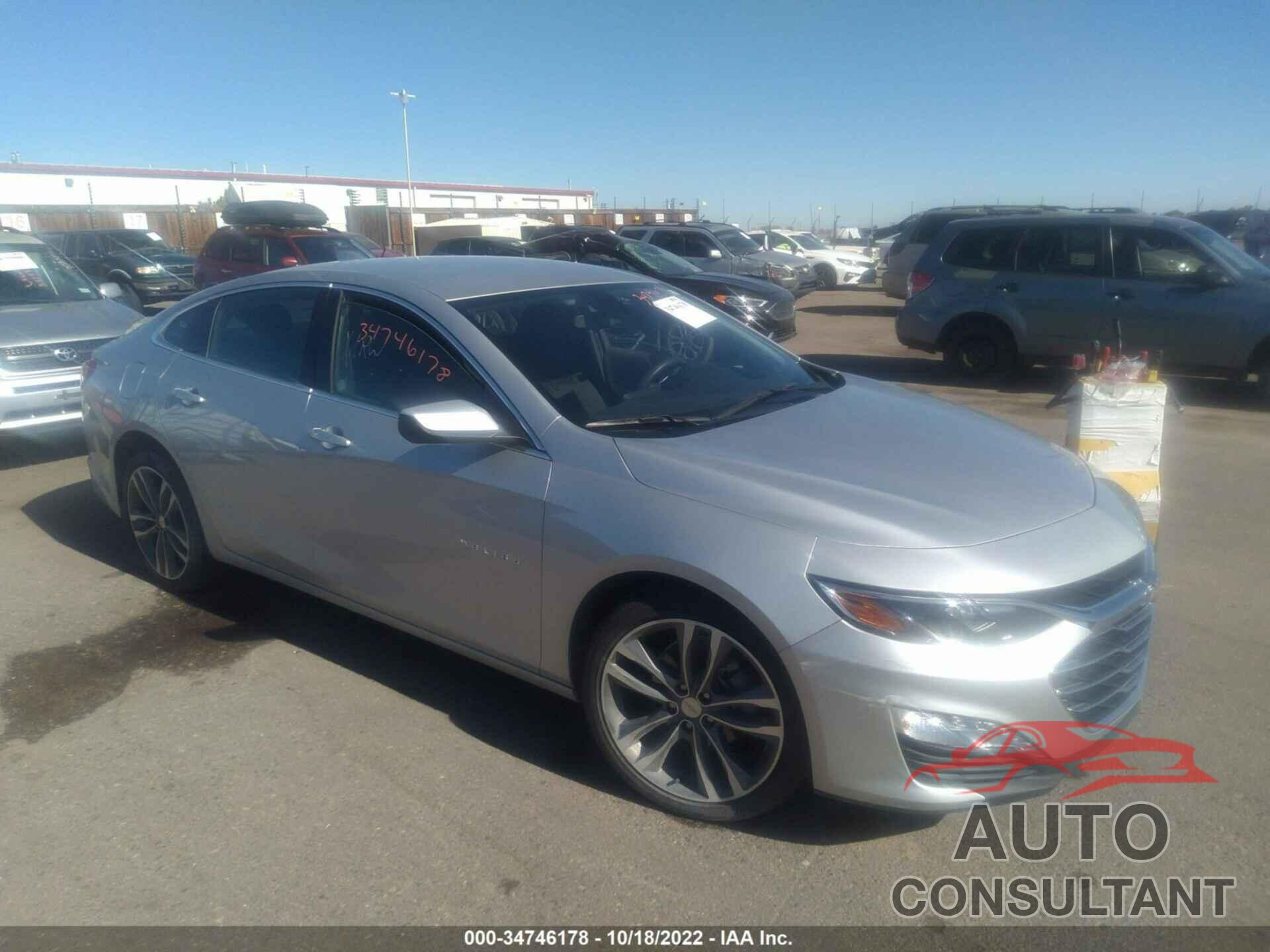 CHEVROLET MALIBU 2022 - 1G1ZD5ST1NF110553