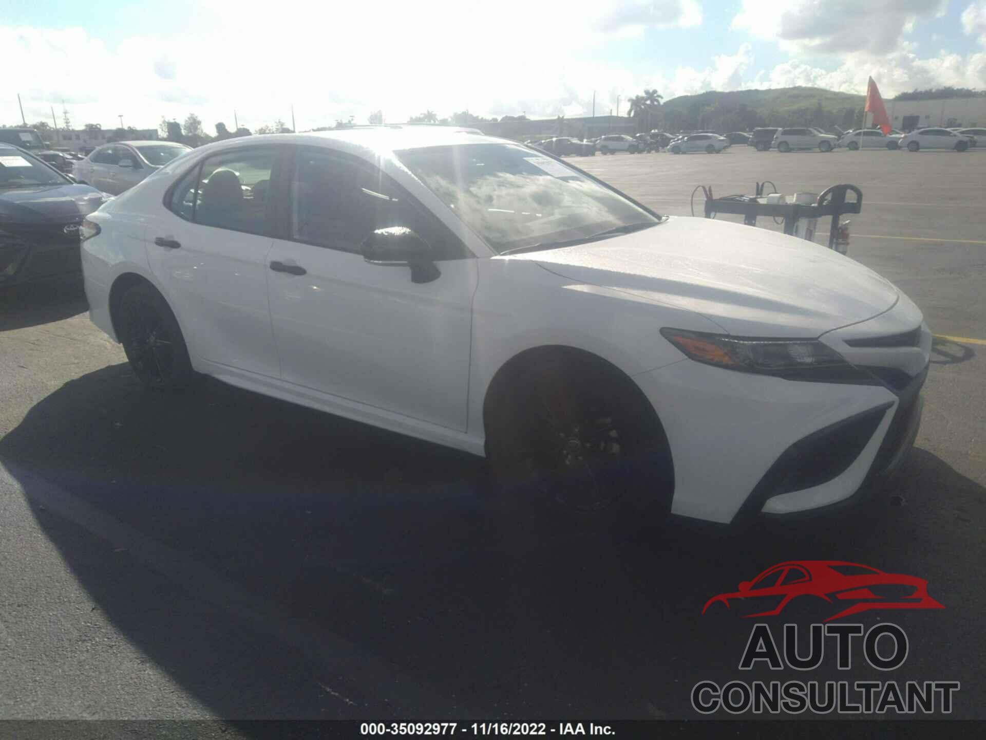 TOYOTA CAMRY 2022 - 4T1G11AK0NU030080