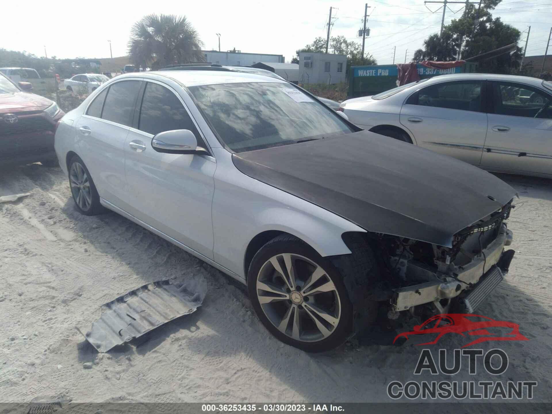 MERCEDES-BENZ C-CLASS 2015 - 55SWF4JB0FU052043