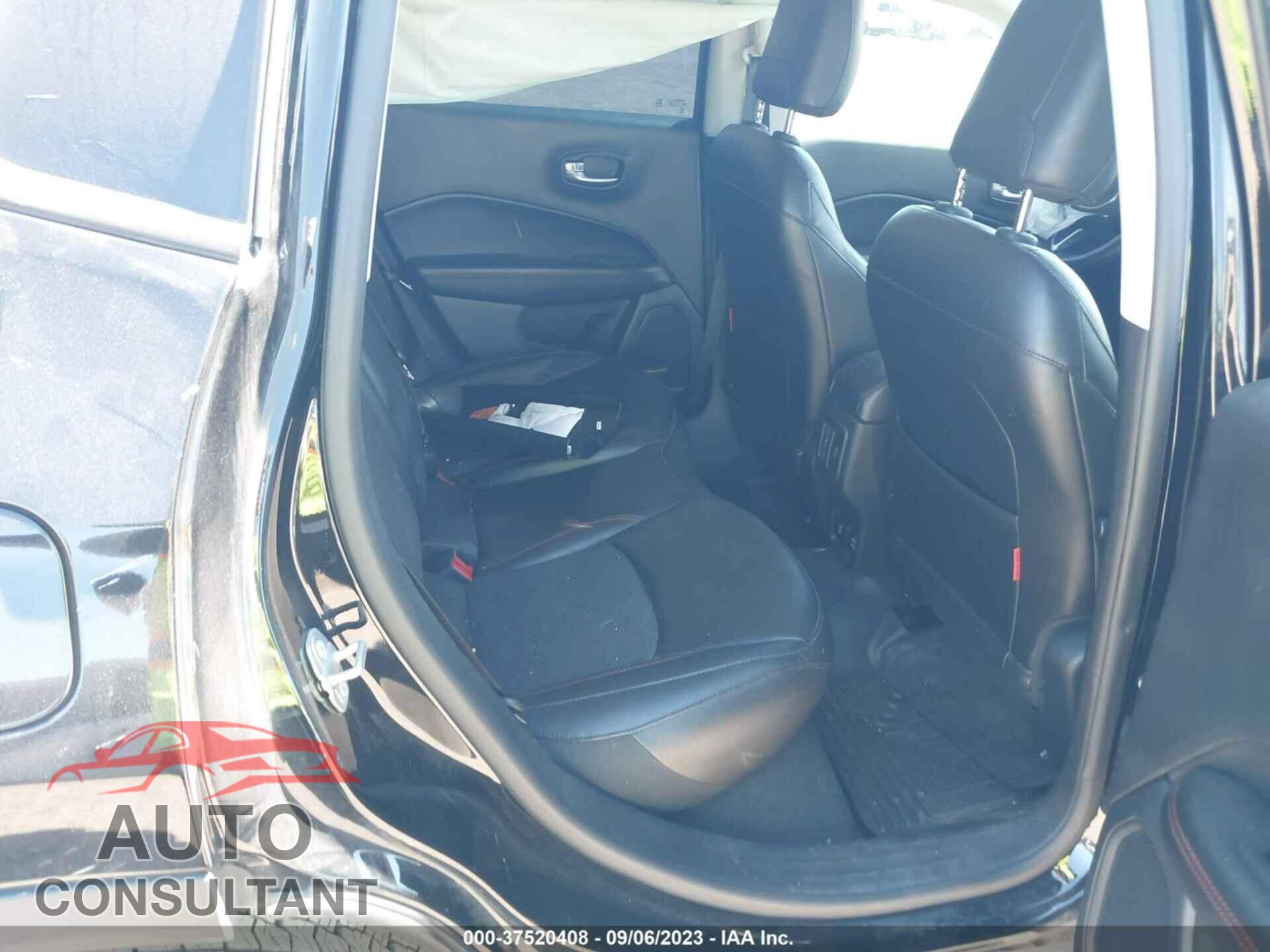 JEEP COMPASS 2019 - 3C4NJDDB2KT651755