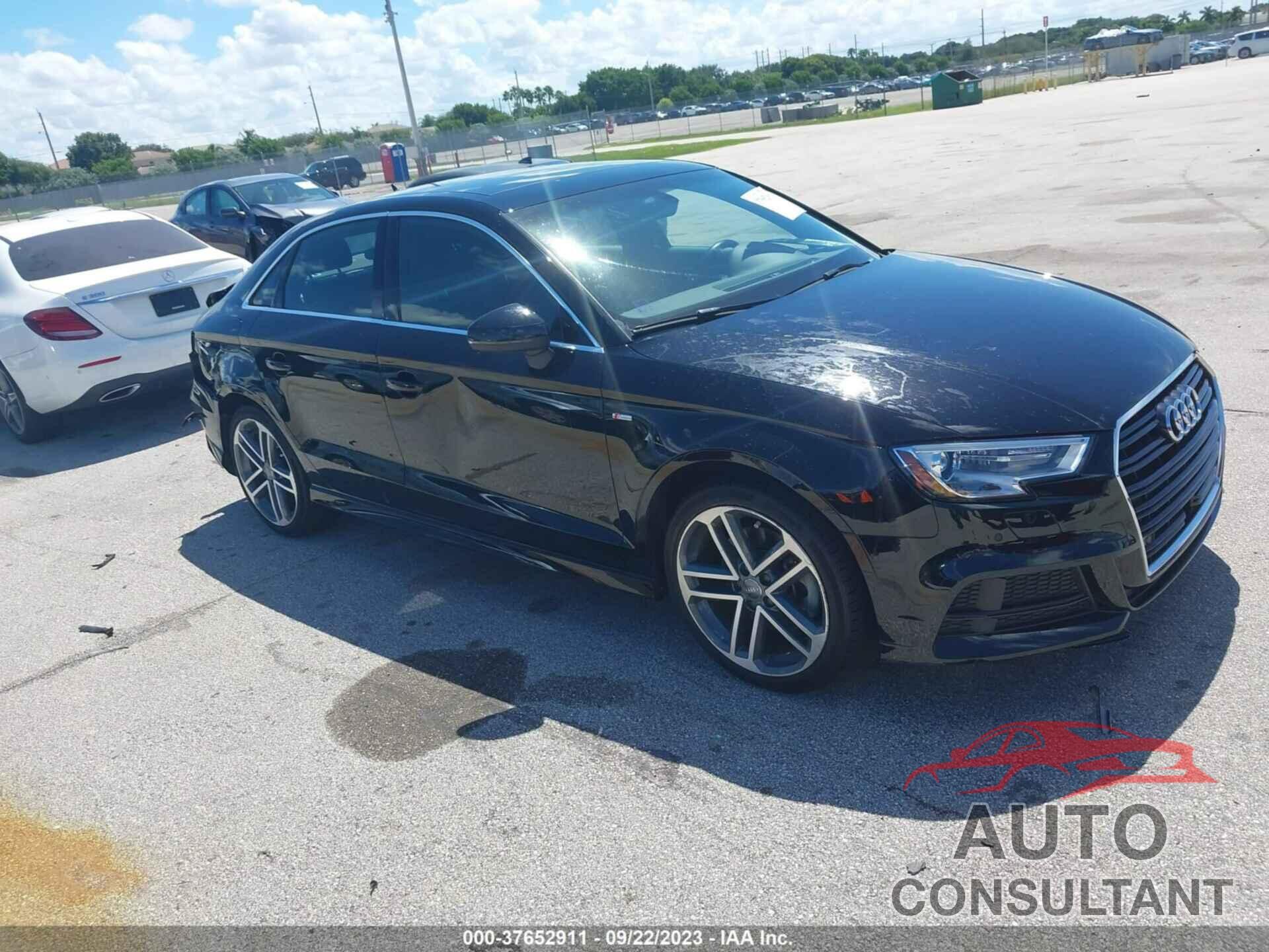 AUDI A3 2018 - WAUGUGFF2J1078621