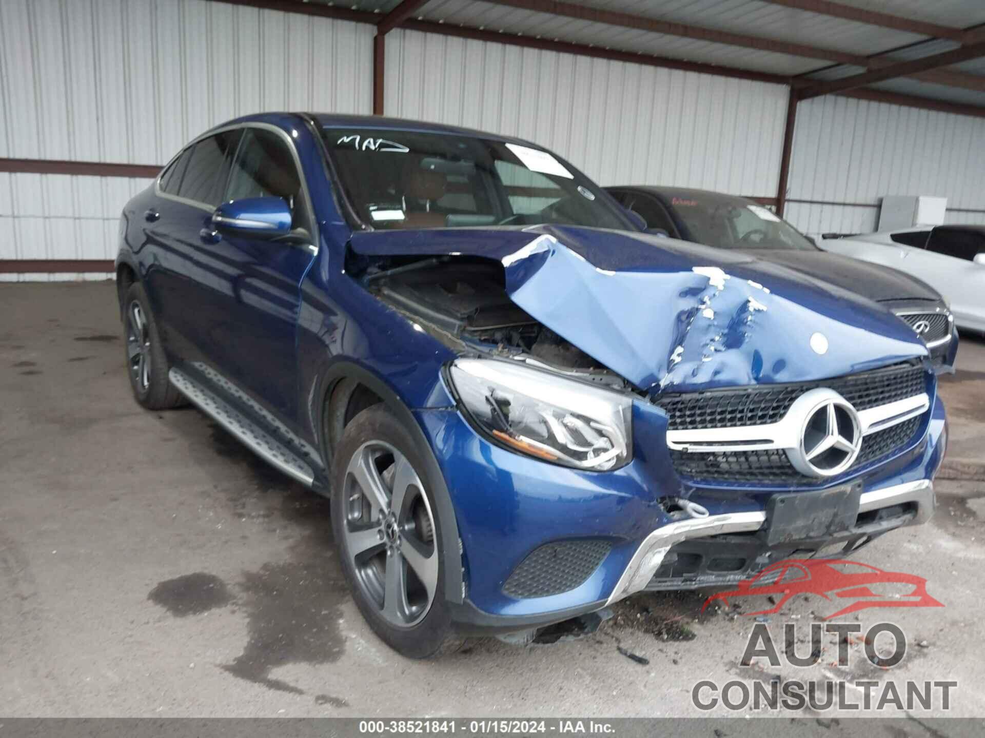 MERCEDES-BENZ GLC 300 COUPE 2017 - WDC0J4KB3HF252573