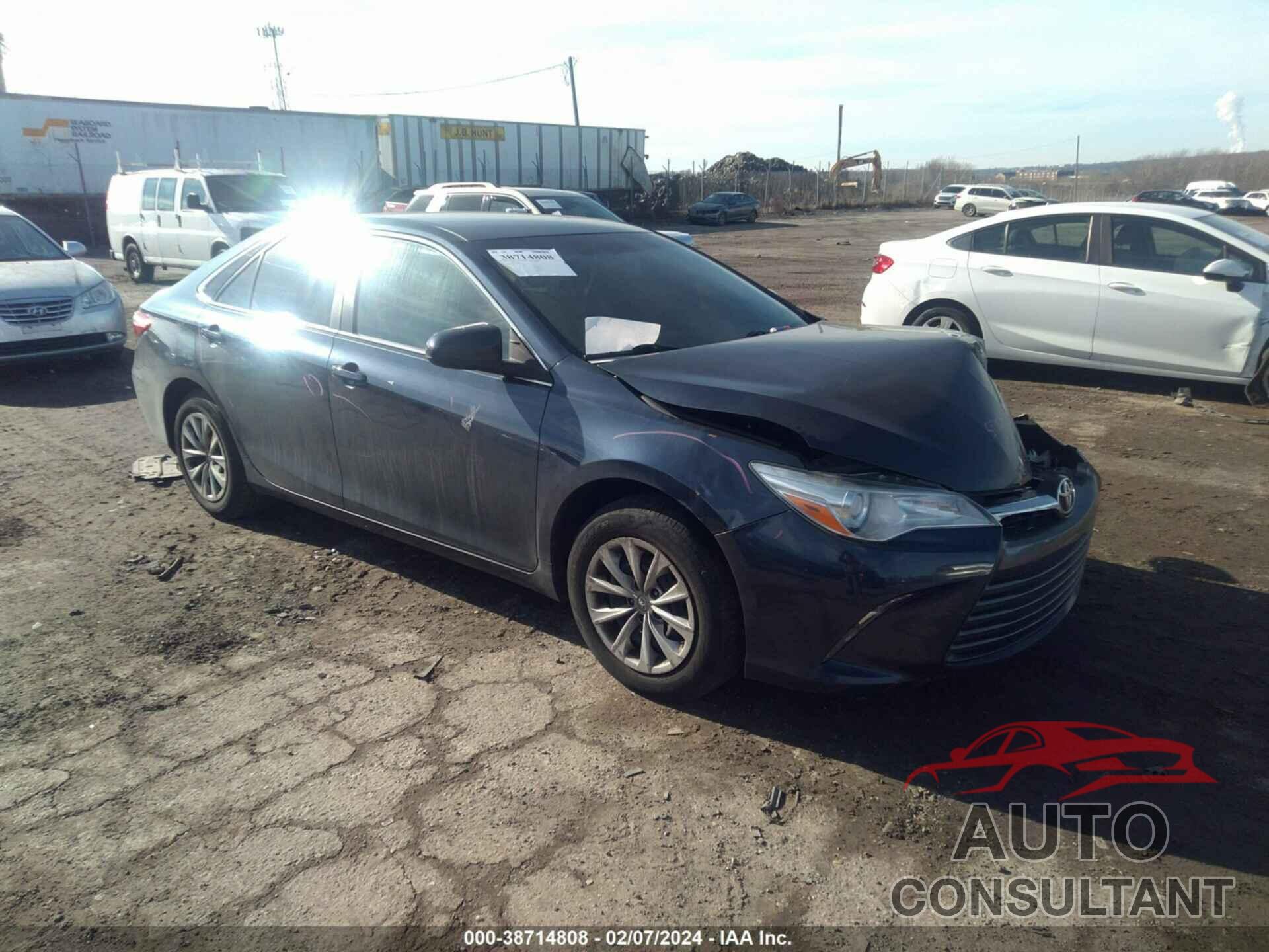 TOYOTA CAMRY 2016 - 4T4BF1FK3GR571542