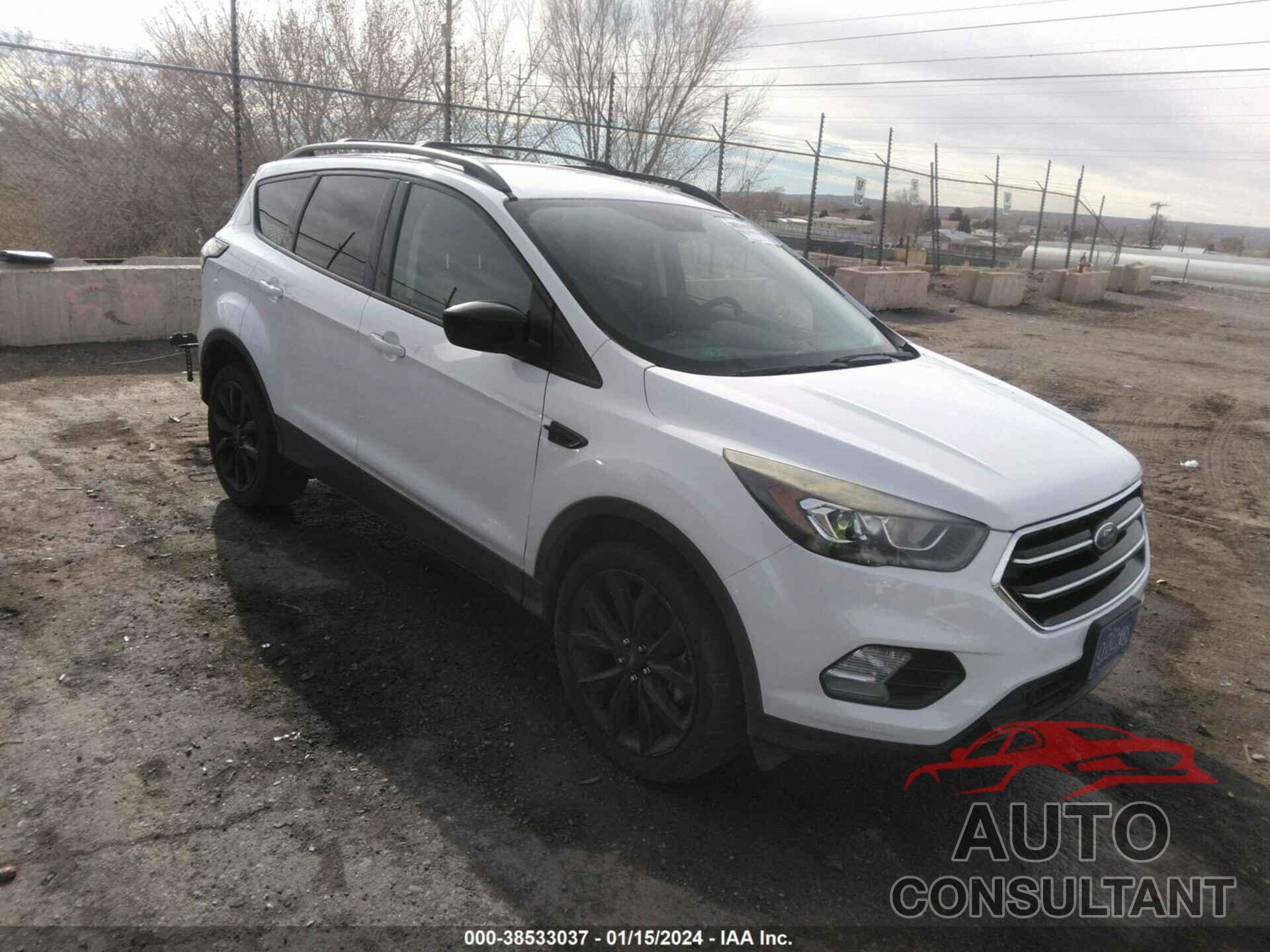 FORD ESCAPE 2017 - 1FMCU9G91HUE36155