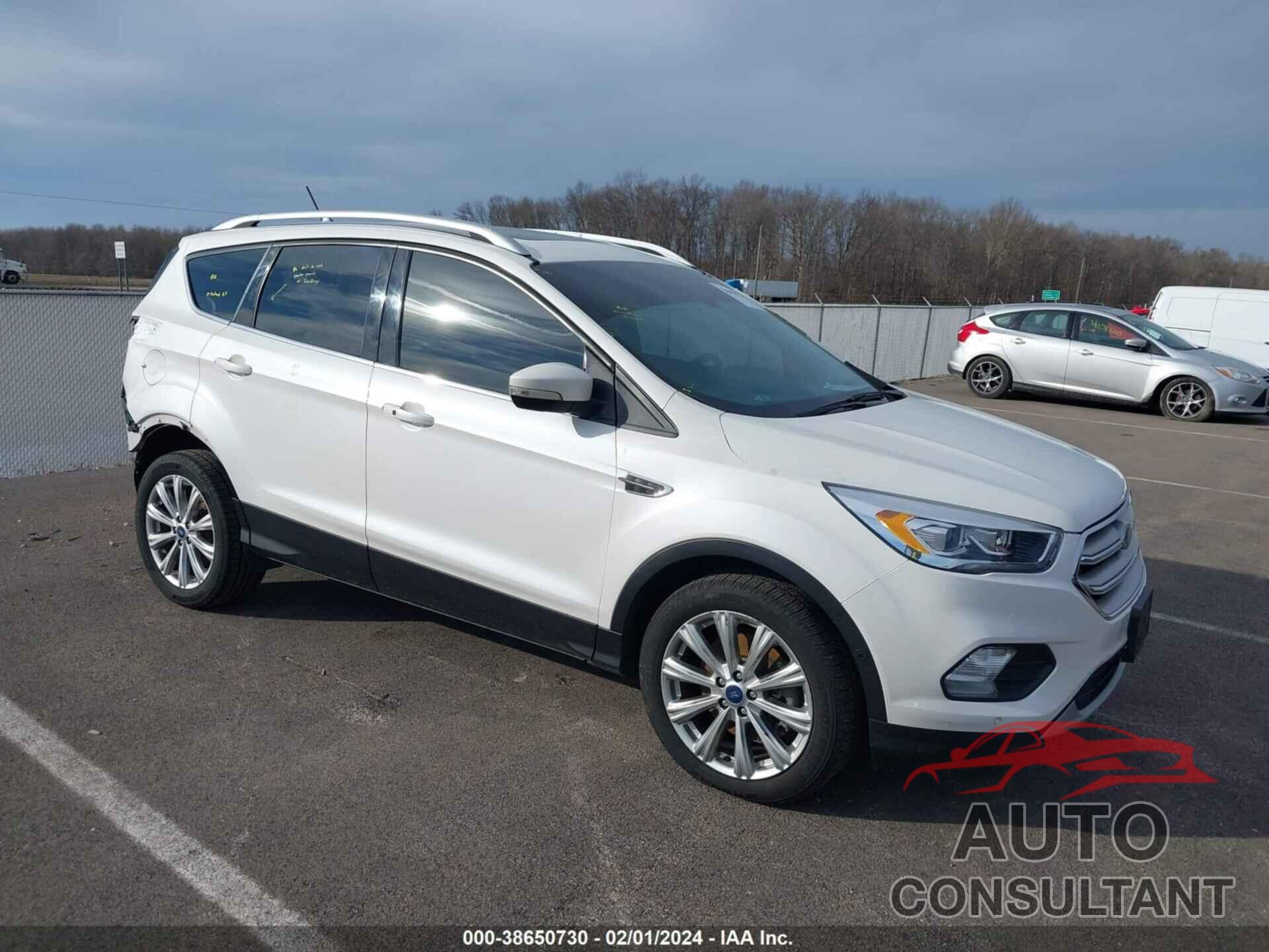 FORD ESCAPE 2018 - 1FMCU0J93JUA03138