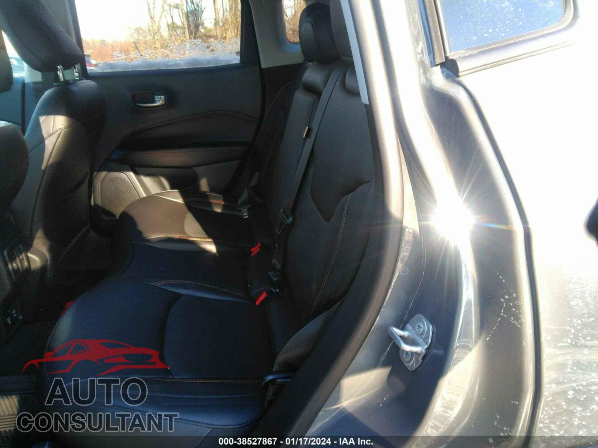 JEEP COMPASS 2021 - 3C4NJDCB6MT539996