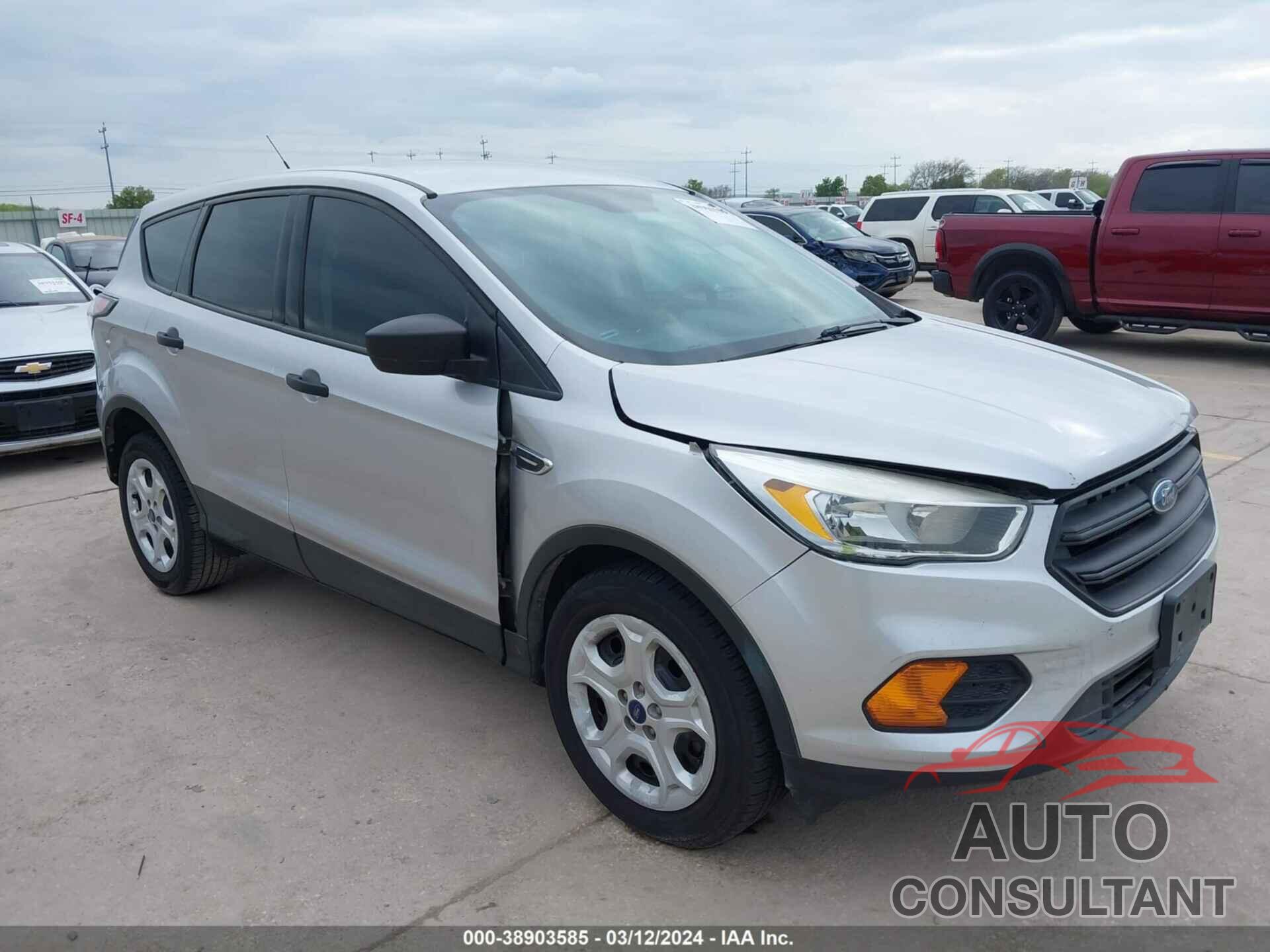 FORD ESCAPE 2017 - 1FMCU0F72HUA80777