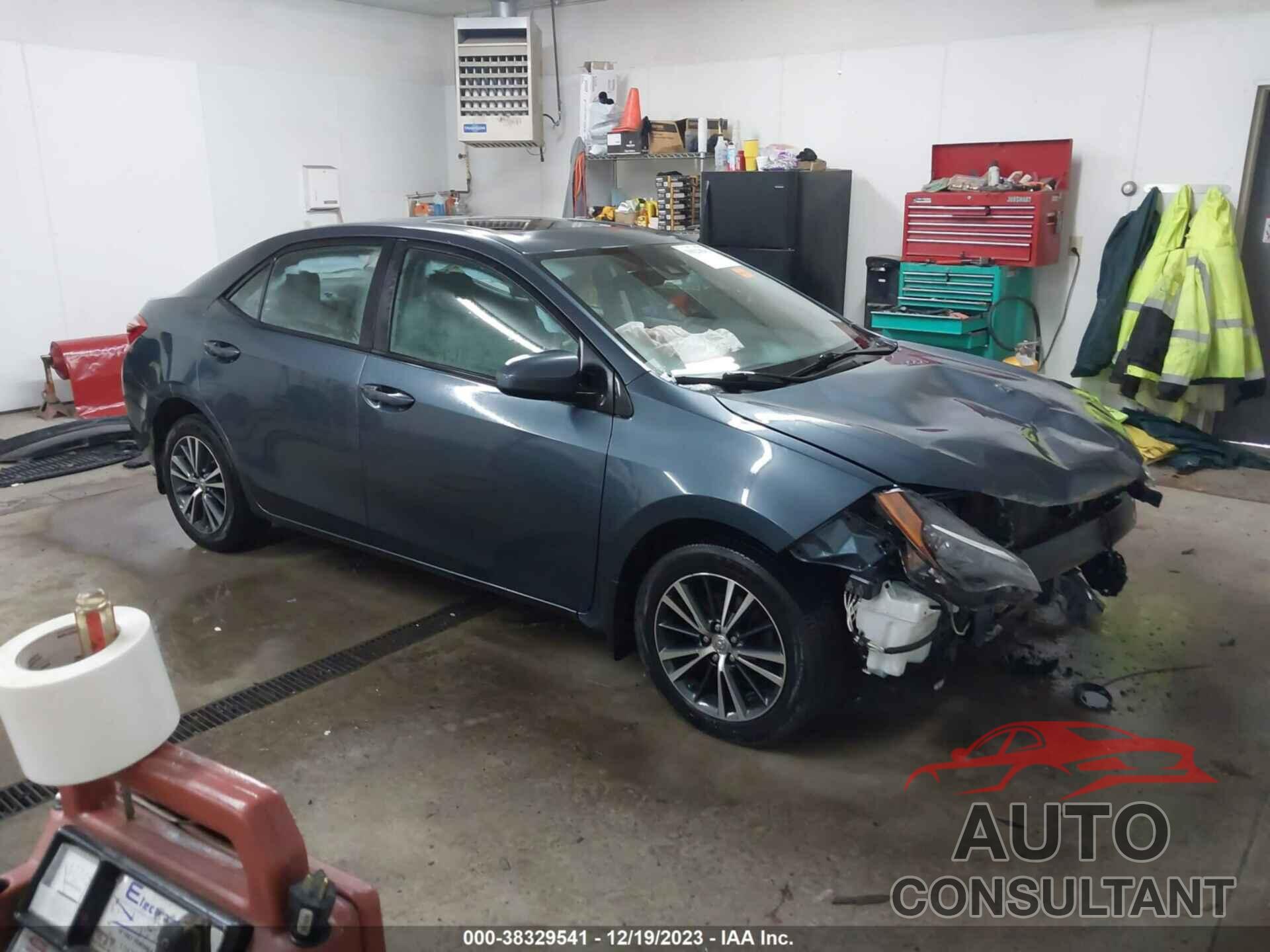 TOYOTA COROLLA 2018 - 2T1BURHEXJC118176