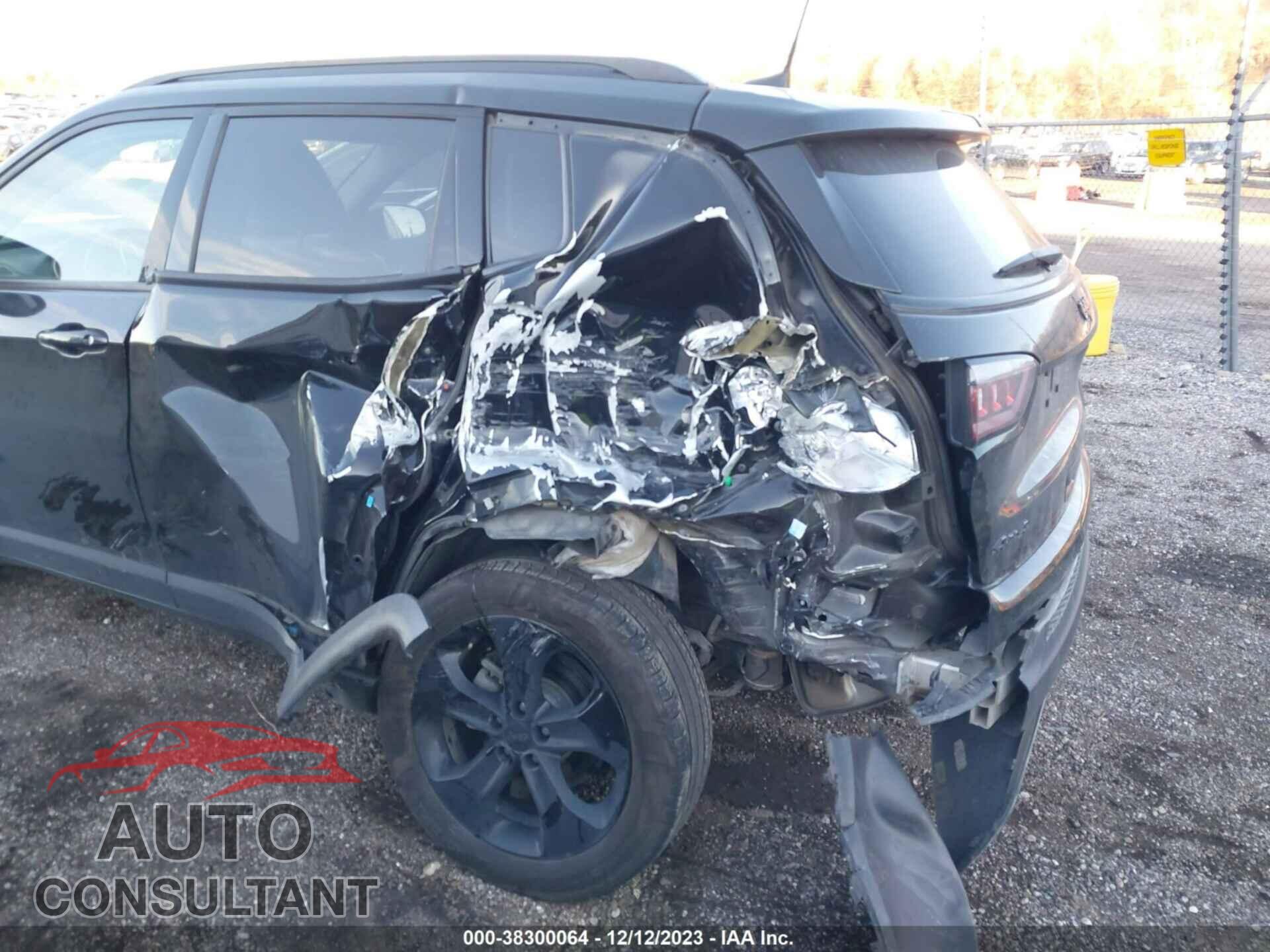 JEEP COMPASS 2019 - 3C4NJDBB7KT650636