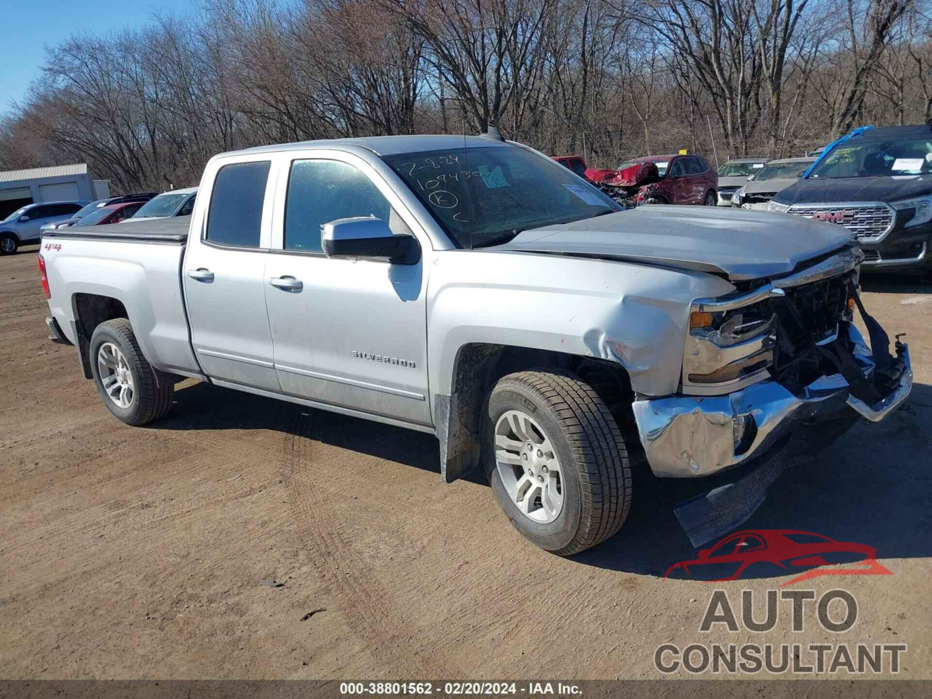 CHEVROLET SILVERADO 1500 2018 - 1GCVKREC8JZ144514