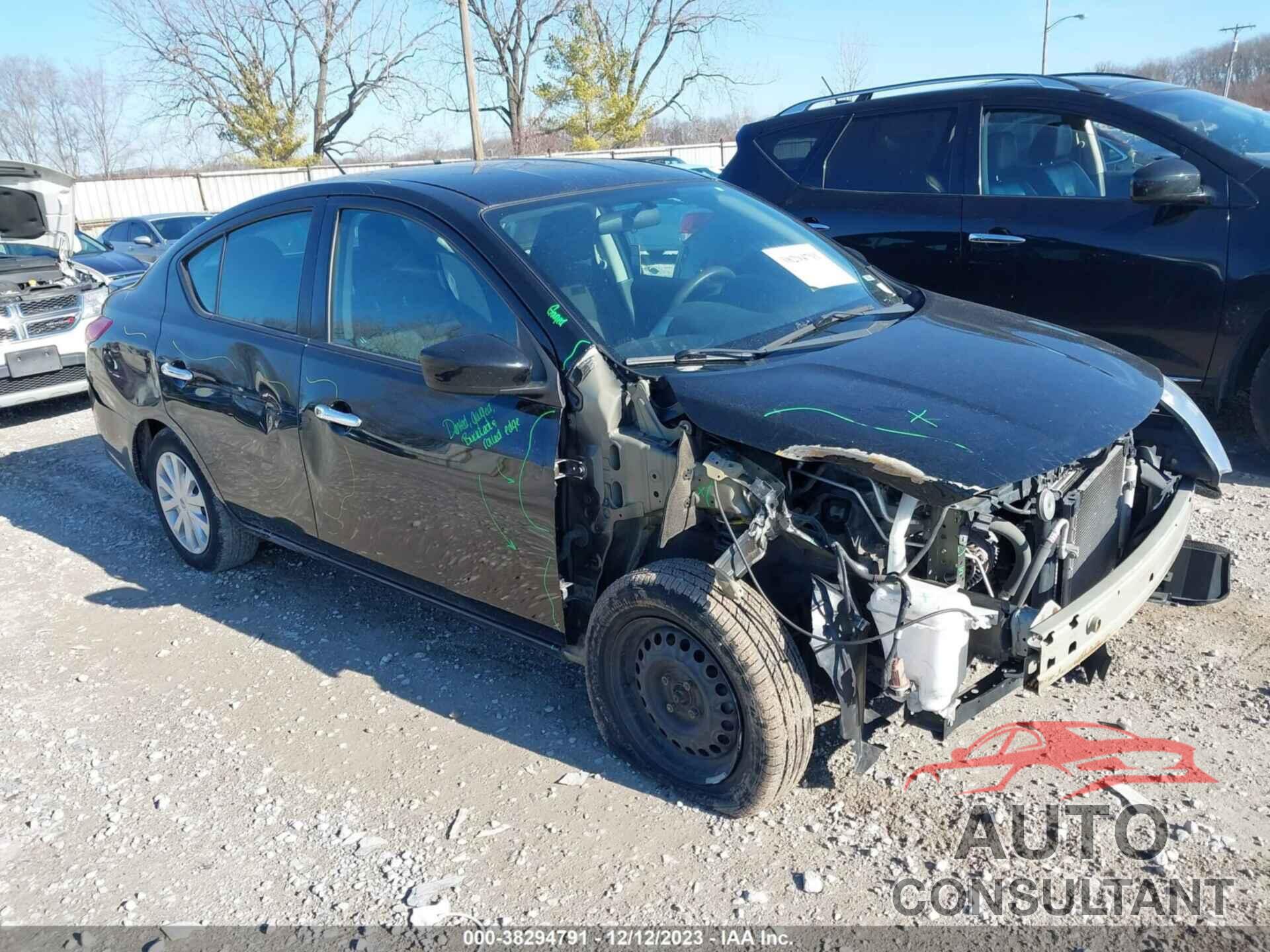 NISSAN VERSA 2018 - 3N1CN7AP3JL810734