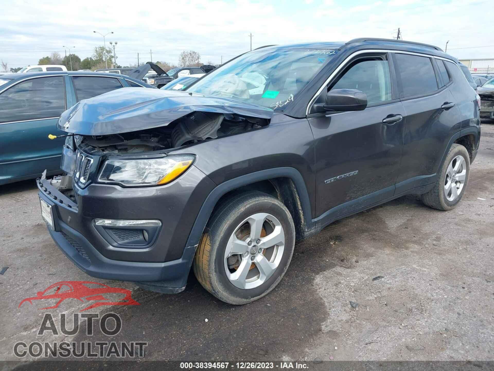 JEEP COMPASS 2018 - 3C4NJDBB8JT115829