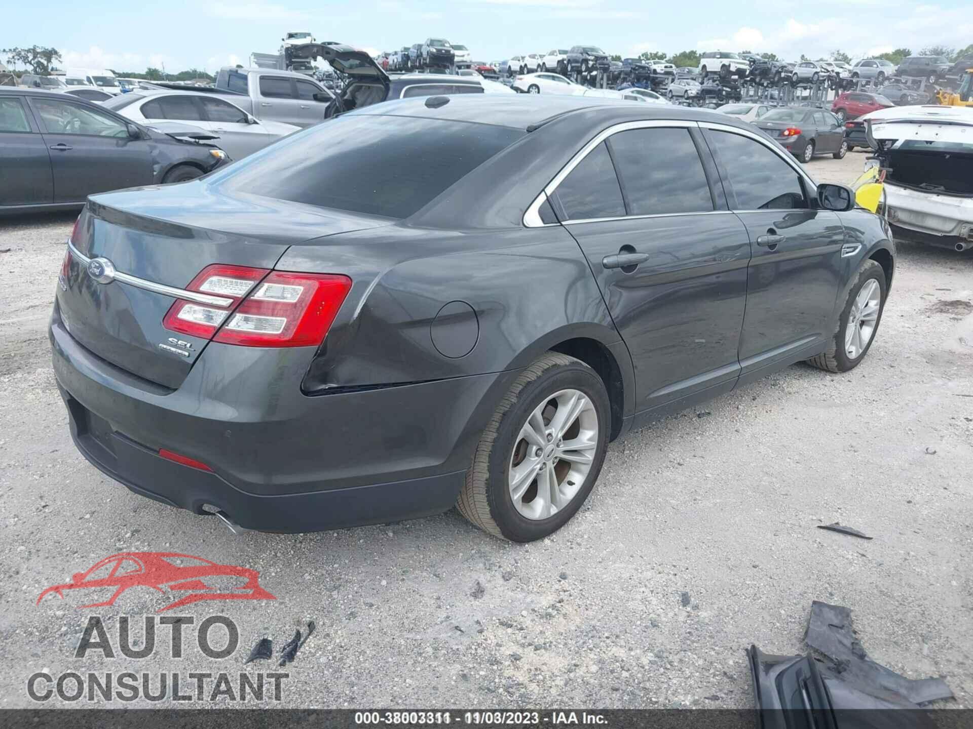 FORD TAURUS 2018 - 1FAHP2E85JG124871