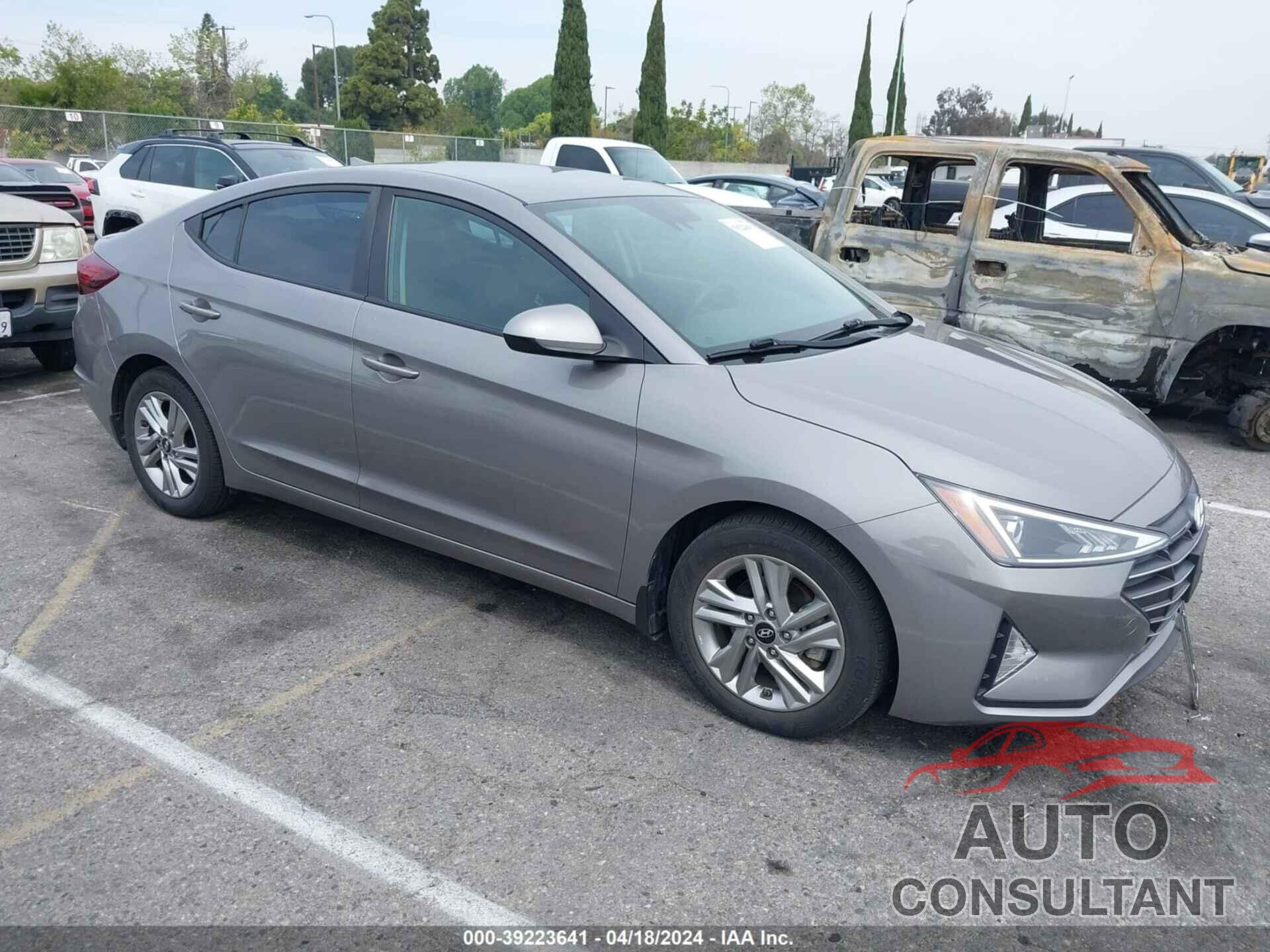 HYUNDAI ELANTRA 2020 - KMHD84LF1LU105835