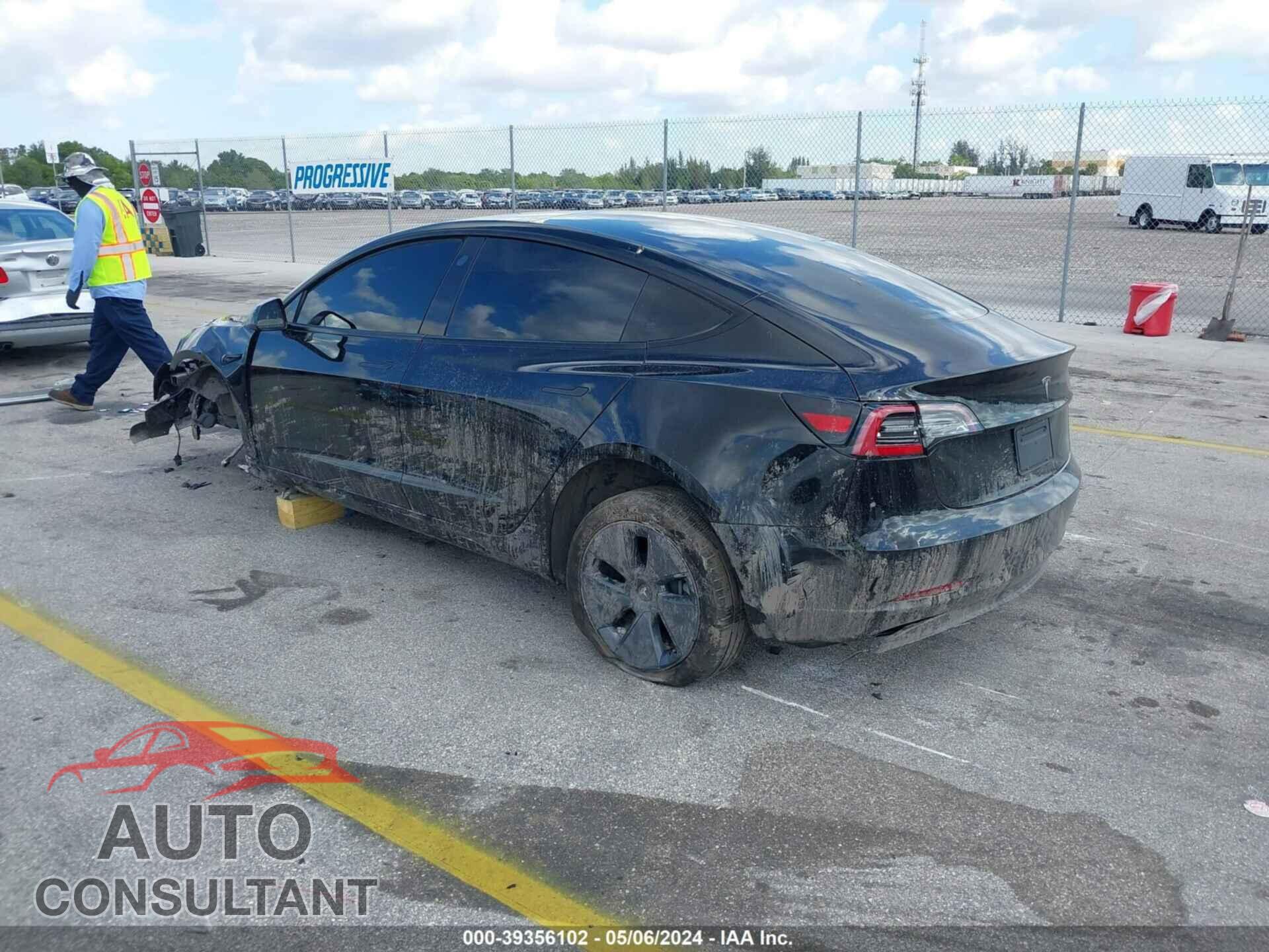 TESLA MODEL 3 2021 - 5YJ3E1EA6MF085696