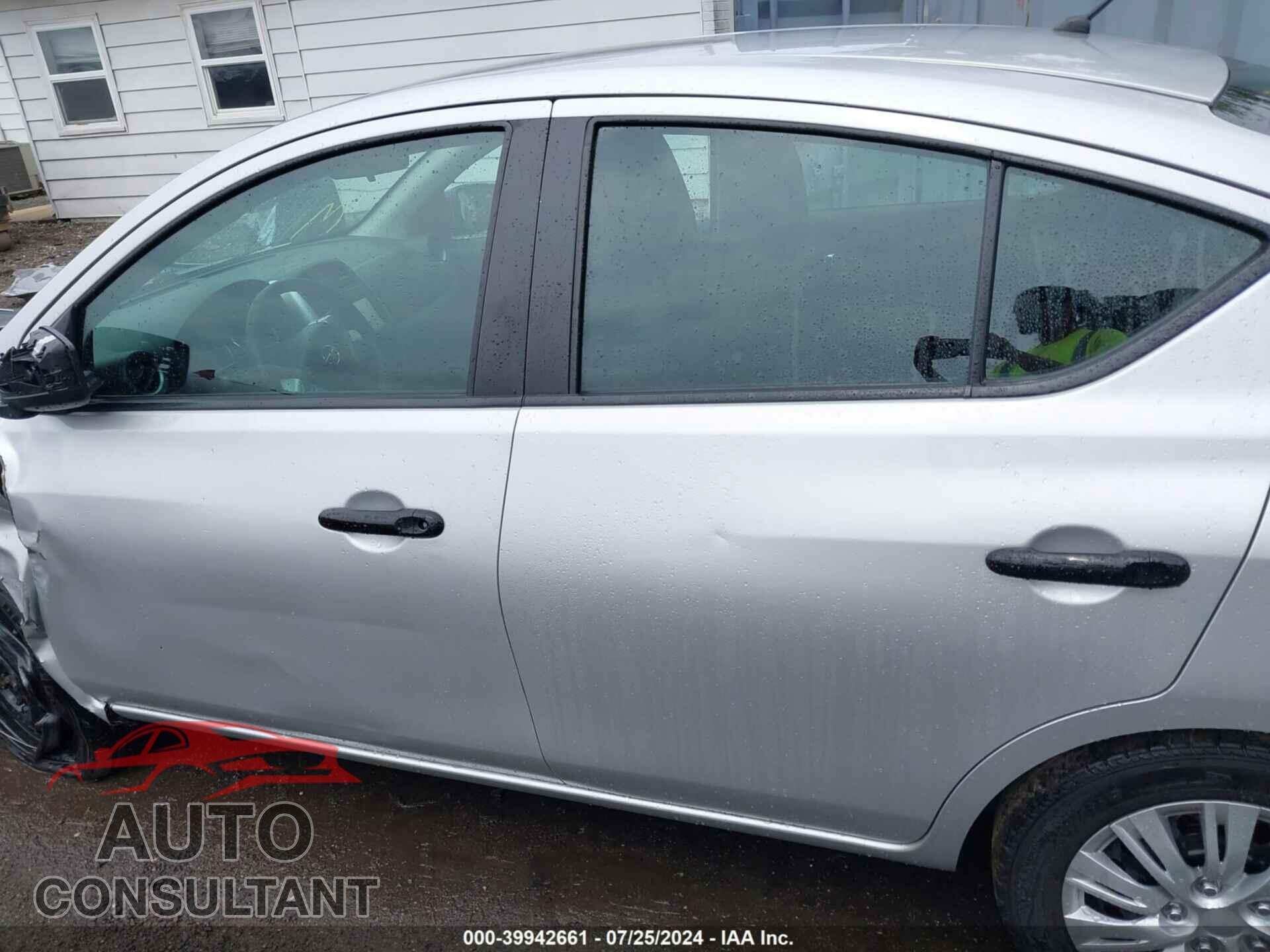 NISSAN VERSA 2019 - 3N1CN7AP3KL863662