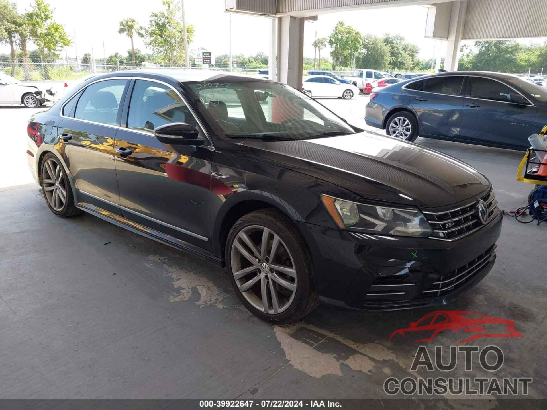 VOLKSWAGEN PASSAT 2017 - 1VWDT7A31HC003216