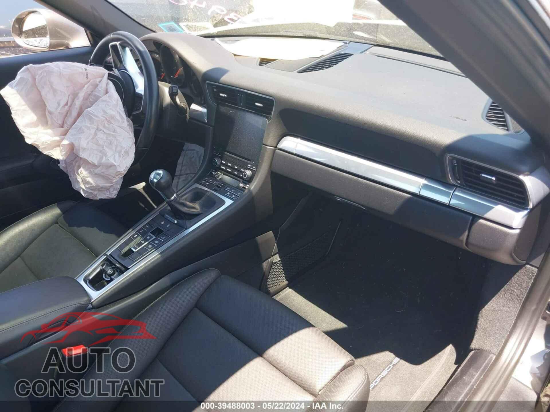 PORSCHE 911 2017 - WP0AA2A95HS106745