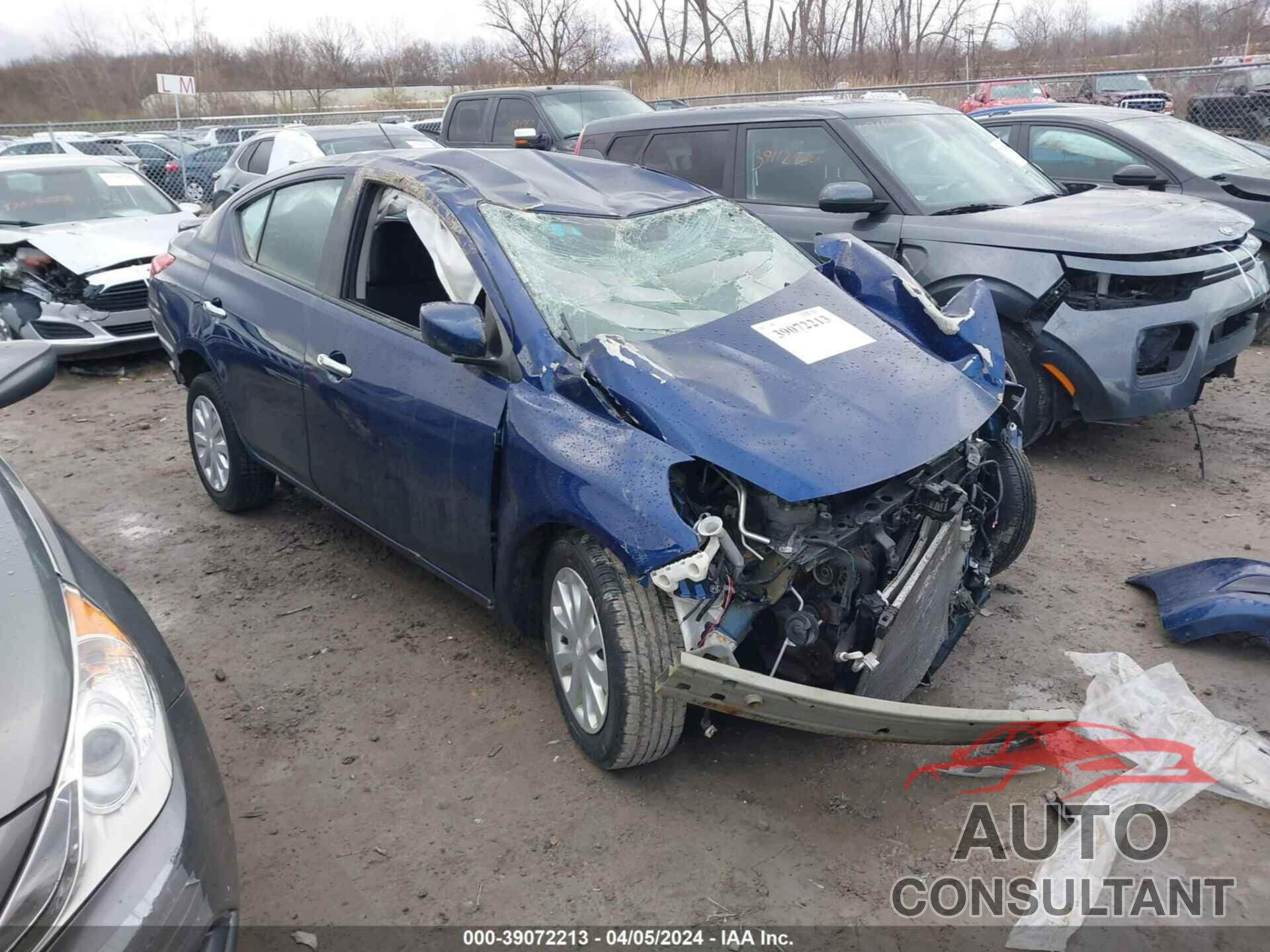 NISSAN VERSA 2018 - 3N1CN7AP6JL872015