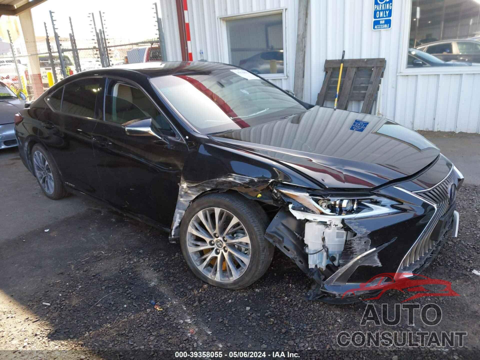 LEXUS ES 300H 2020 - 58AD21B11LU008472