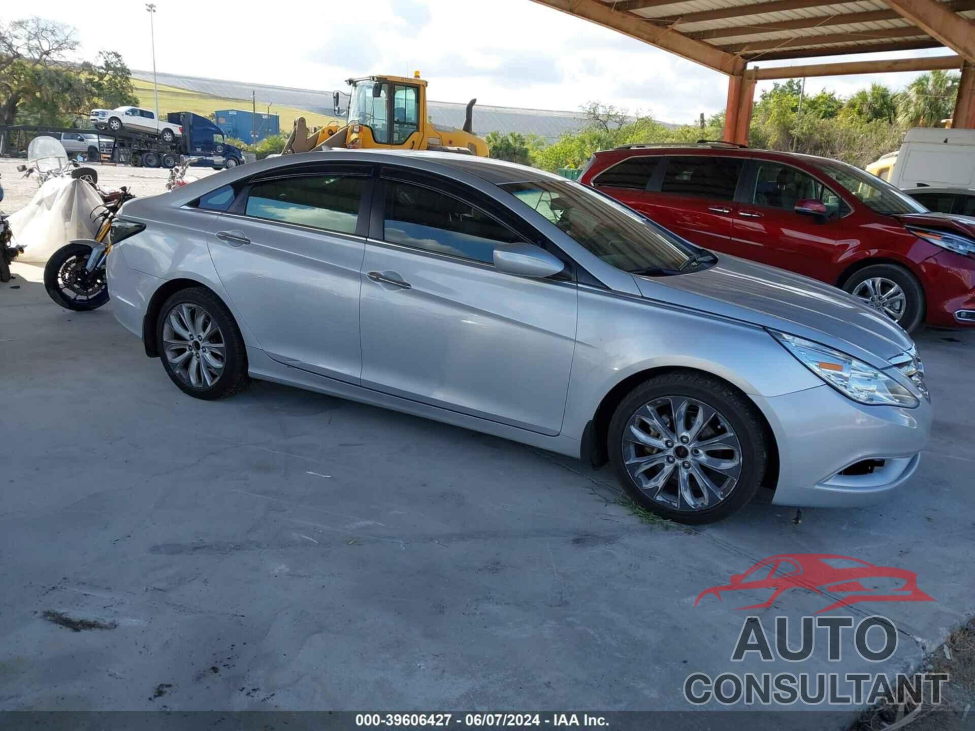 HYUNDAI SONATA 2011 - 5NPEC4AC8BH108255