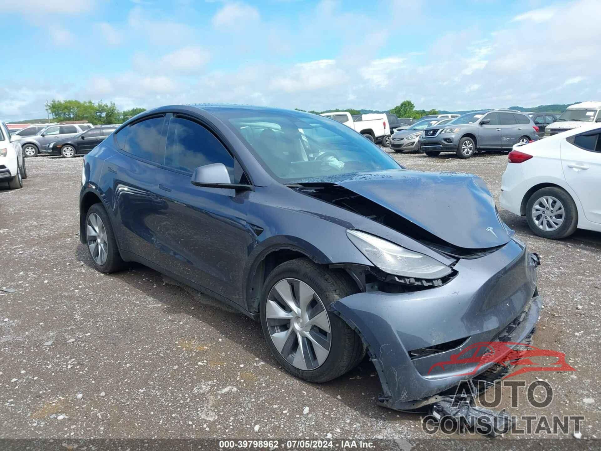 TESLA MODEL Y 2023 - 7SAYGDEE6PF699191