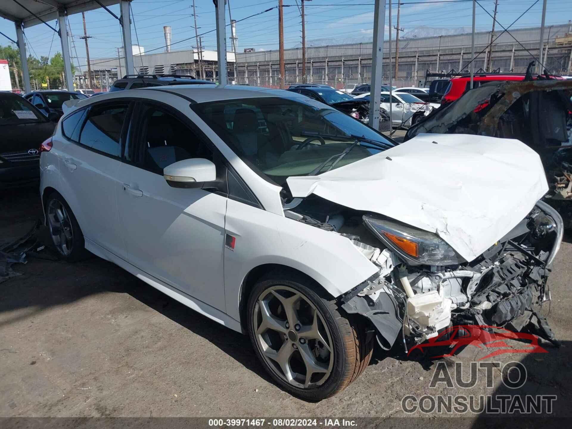 FORD FOCUS ST 2017 - 1FADP3L90HL325319