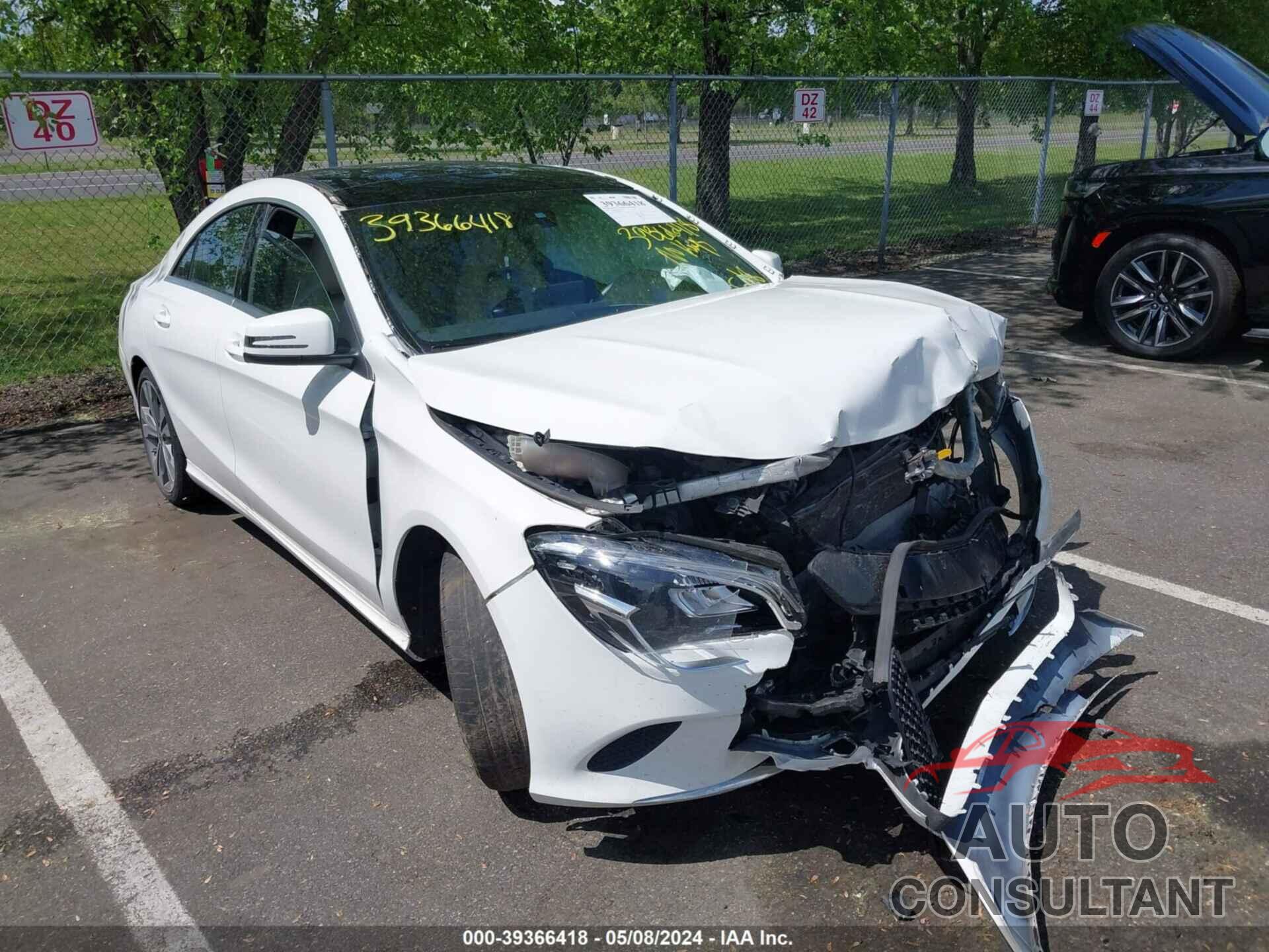 MERCEDES-BENZ CLA 250 2019 - WDDSJ4EB0KN775630