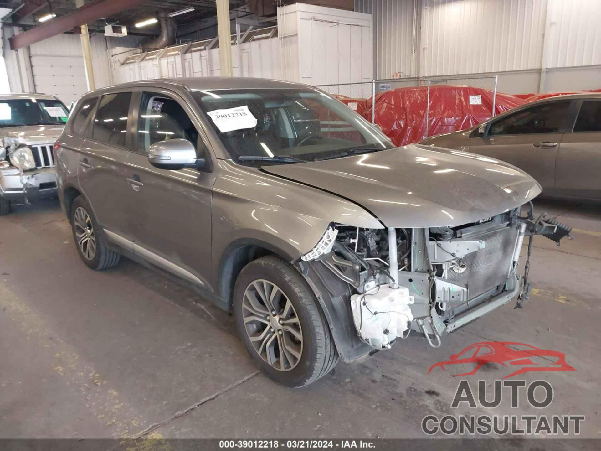 MITSUBISHI OUTLANDER 2018 - JA4AZ3A33JZ043078