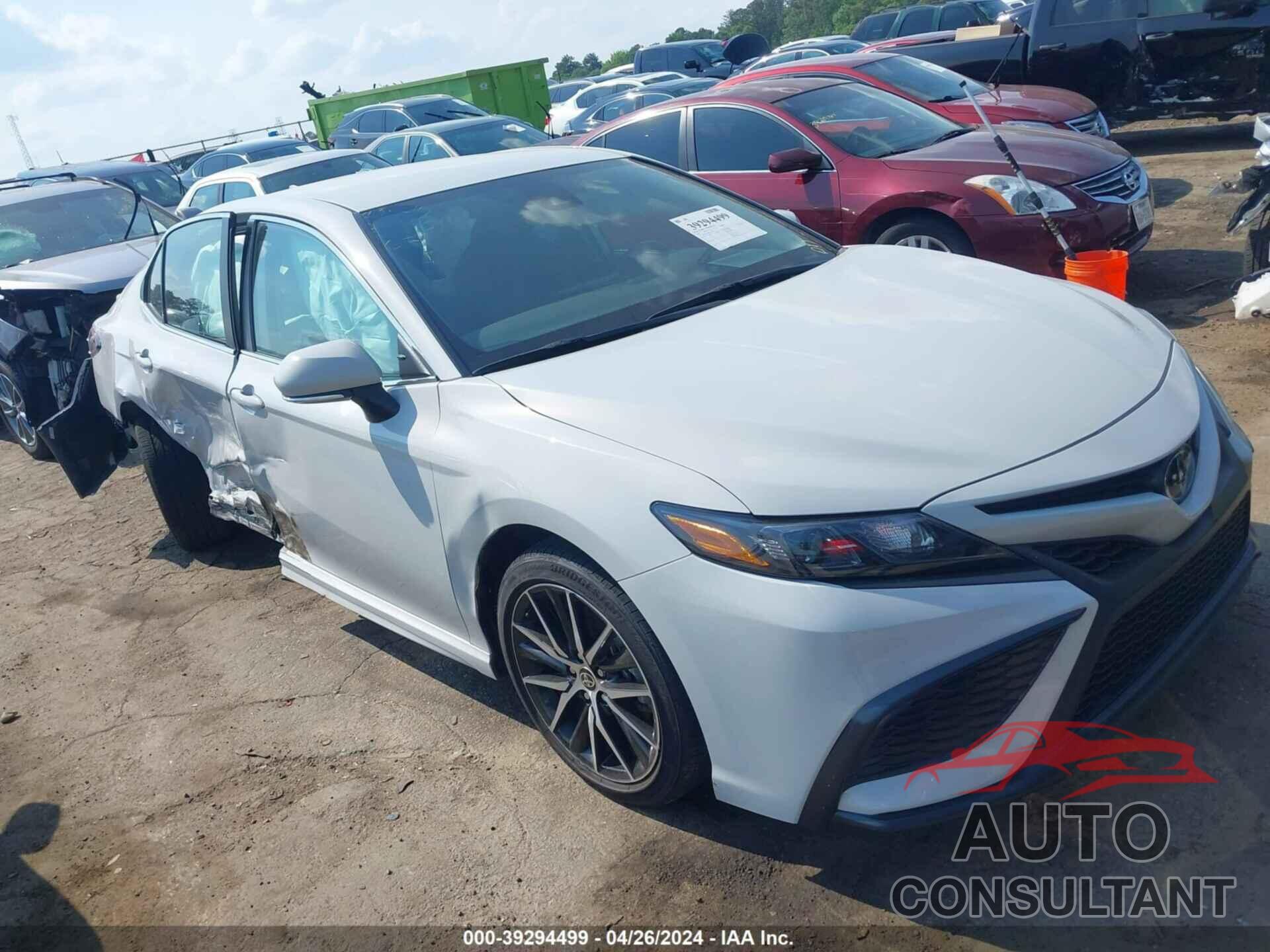 TOYOTA CAMRY 2023 - 4T1G11AK1PU107185