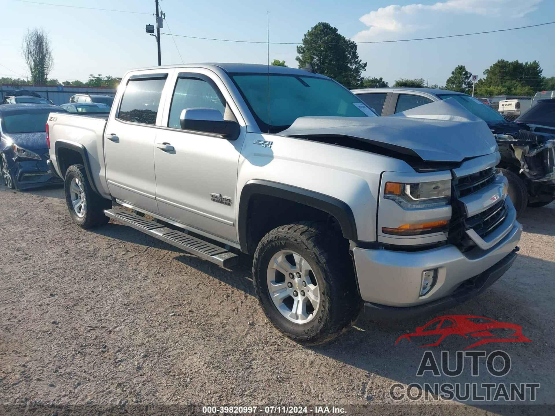 CHEVROLET SILVERADO 1500 2018 - 3GCUKREC2JG488772
