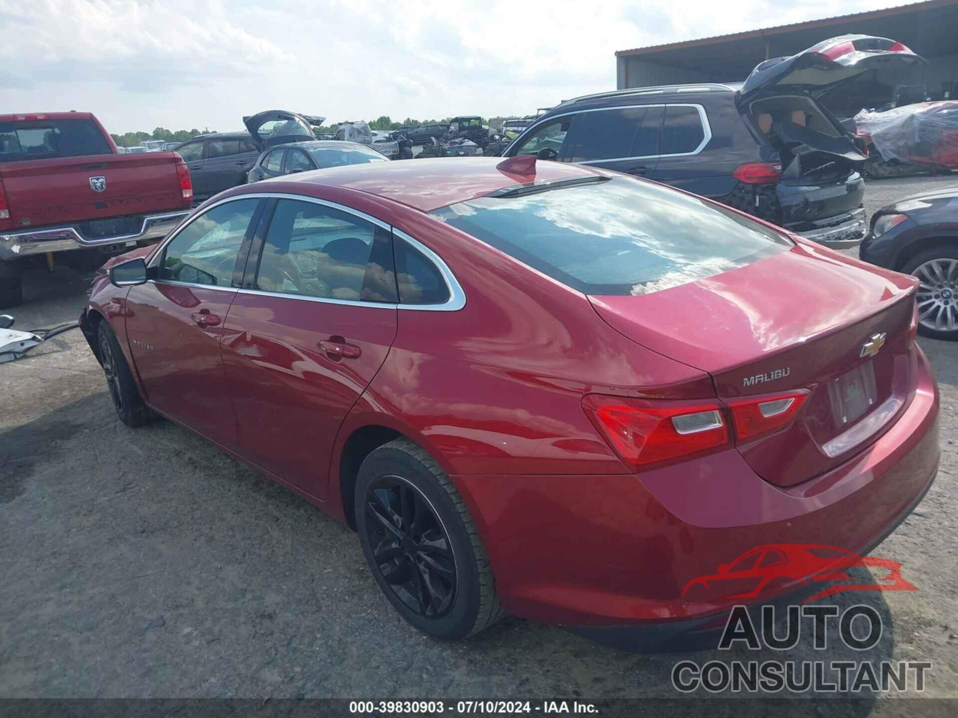 CHEVROLET MALIBU 2018 - 1G1ZD5ST8JF228996