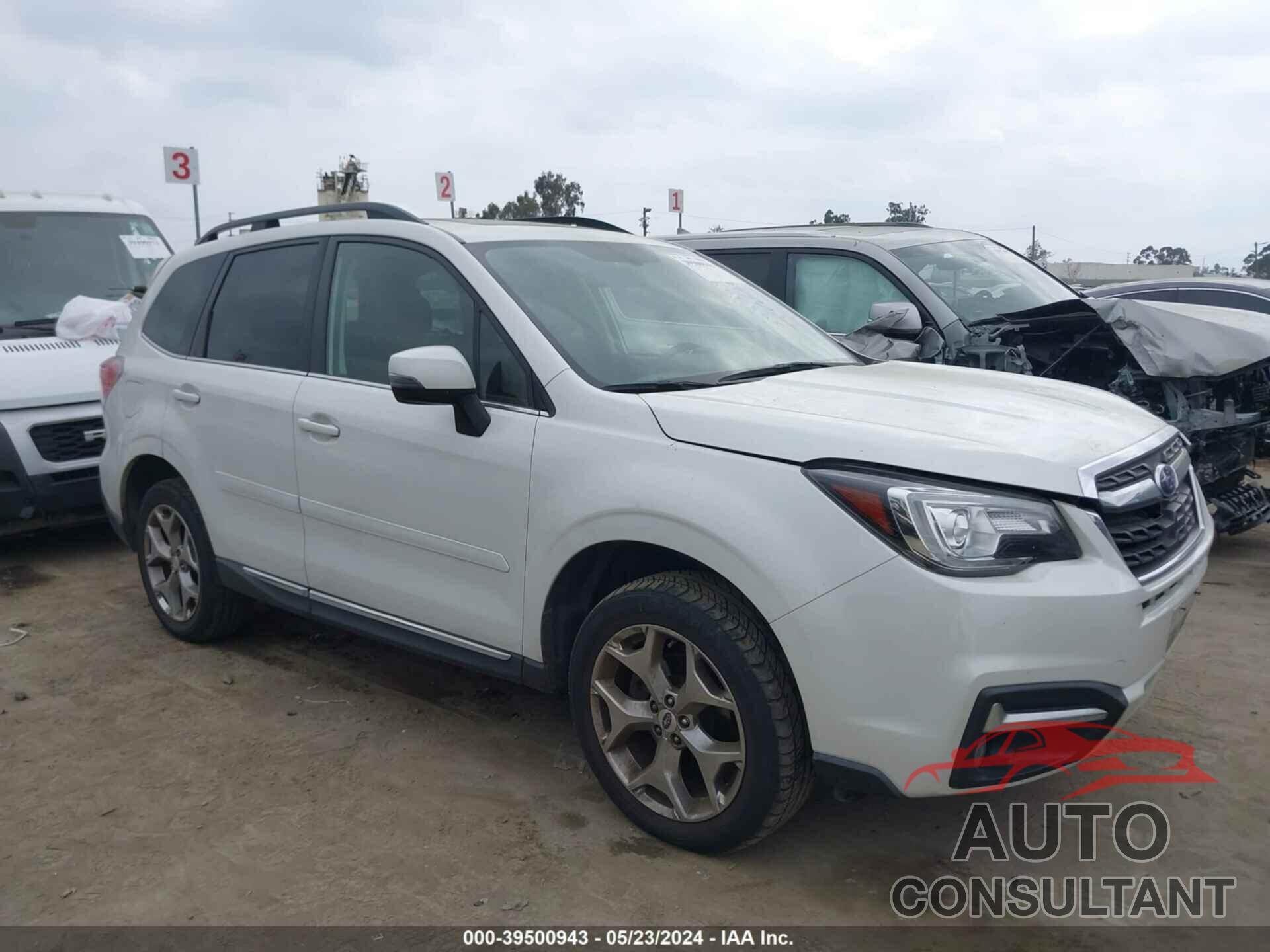 SUBARU FORESTER 2017 - JF2SJATC6HH530201