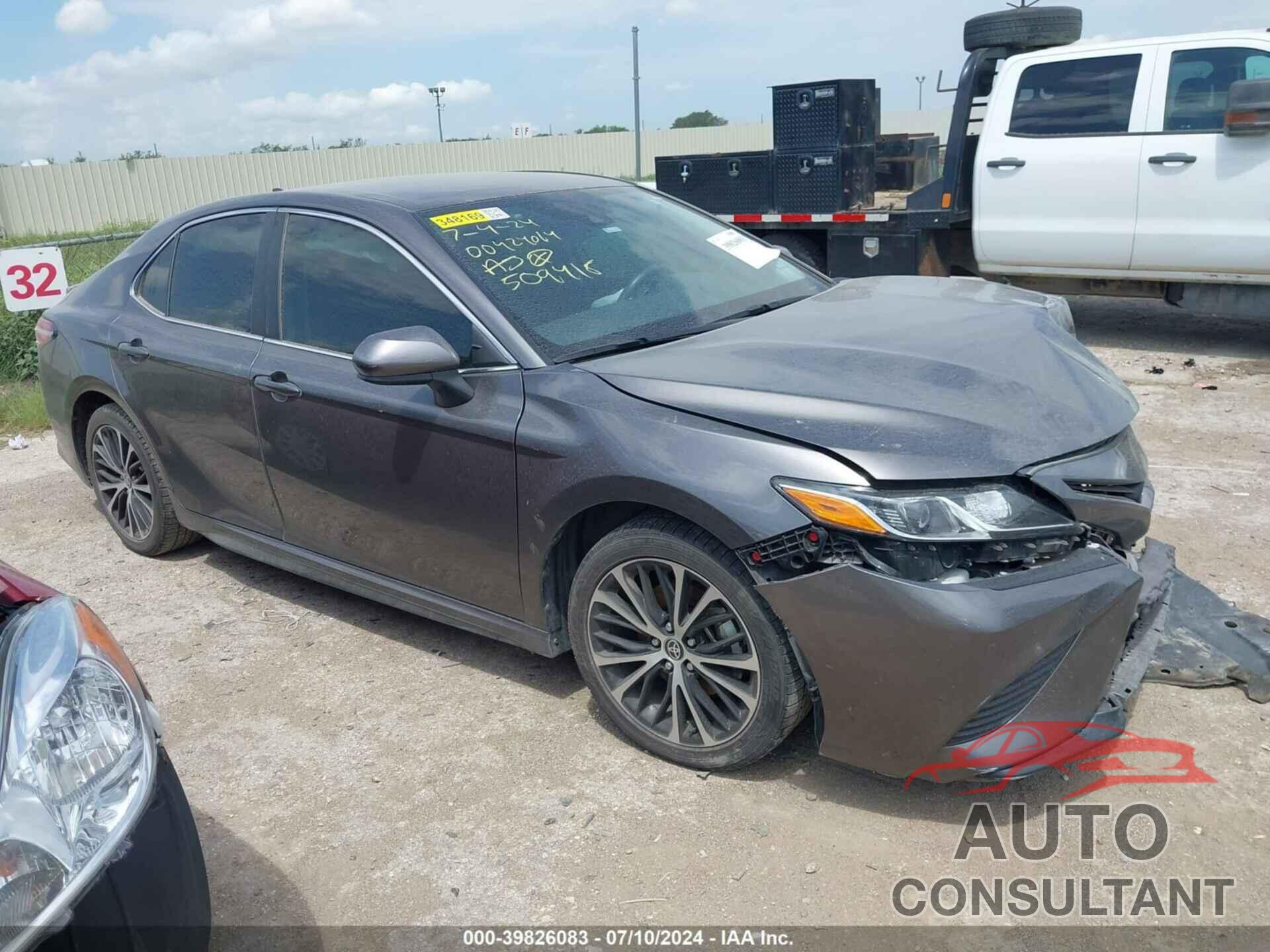 TOYOTA CAMRY 2020 - 4T1G11AK0LU509418