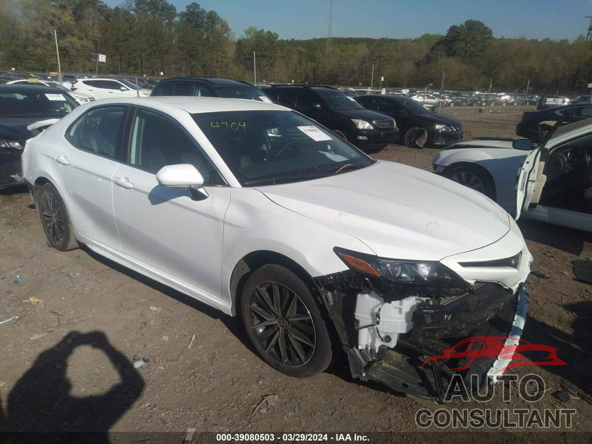 TOYOTA CAMRY 2024 - 4T1G11AK0RU884637