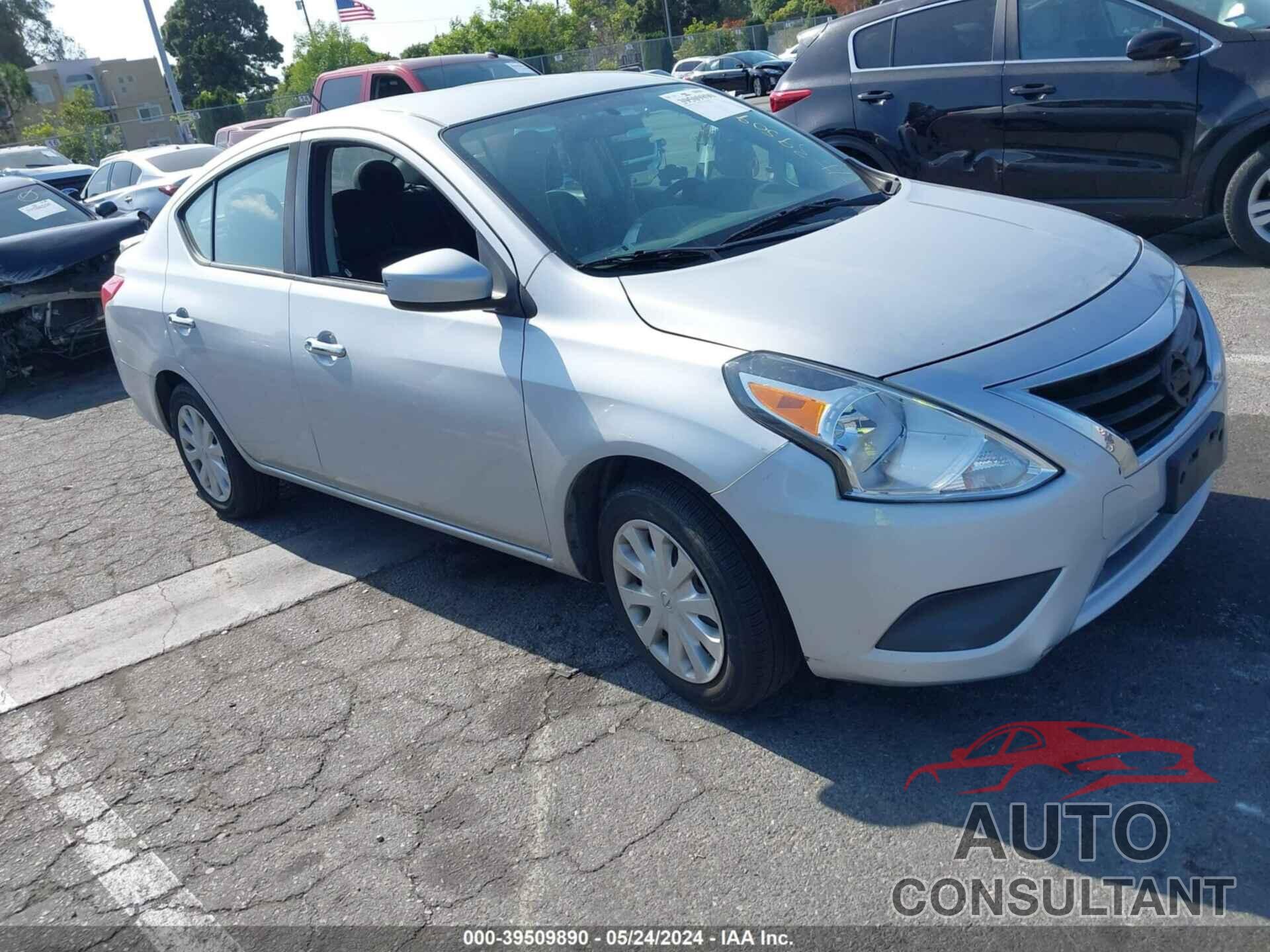 NISSAN VERSA 2019 - 3N1CN7AP7KL838764