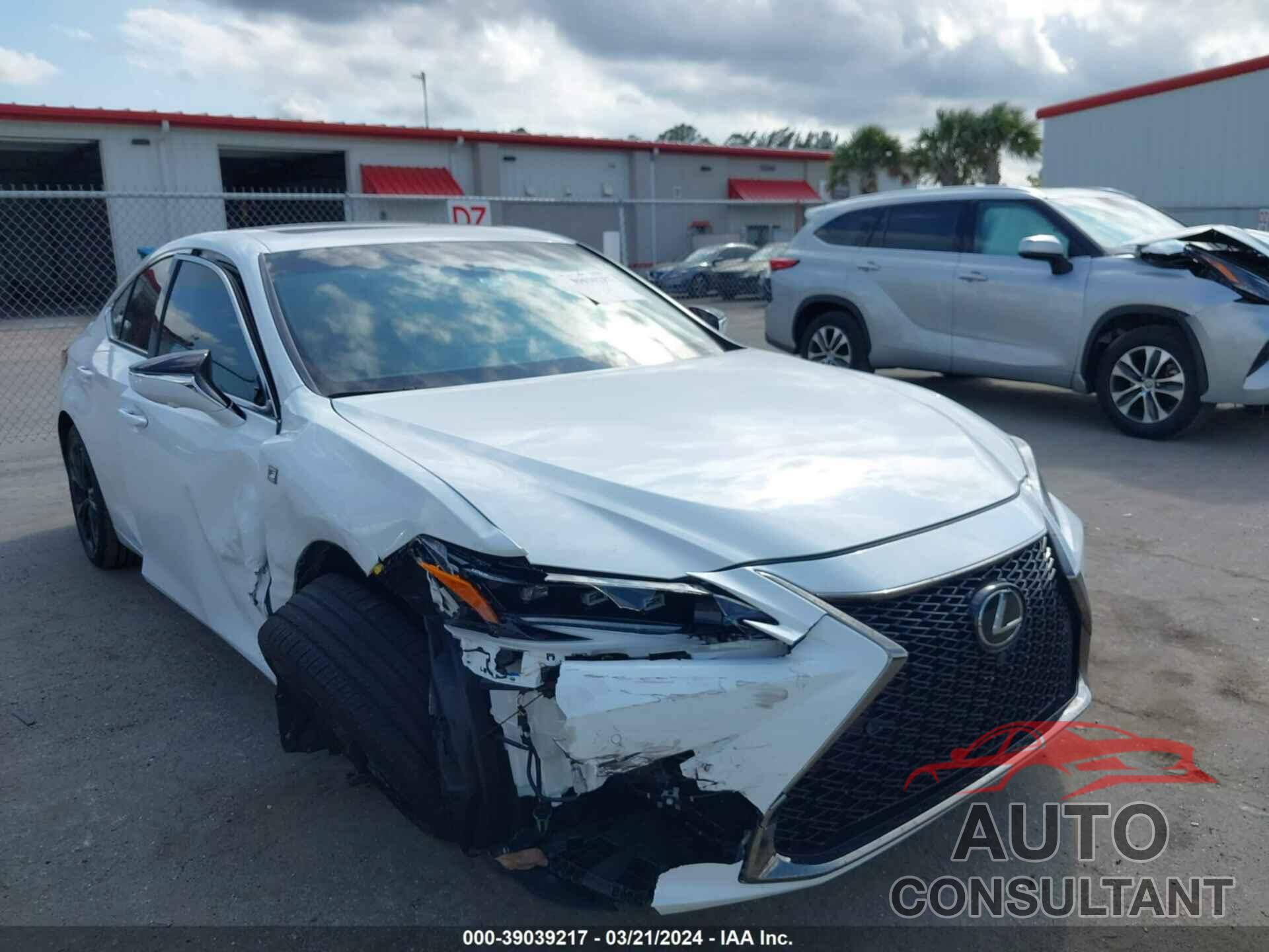 LEXUS ES 300H 2024 - 58ABA1C10RU037513