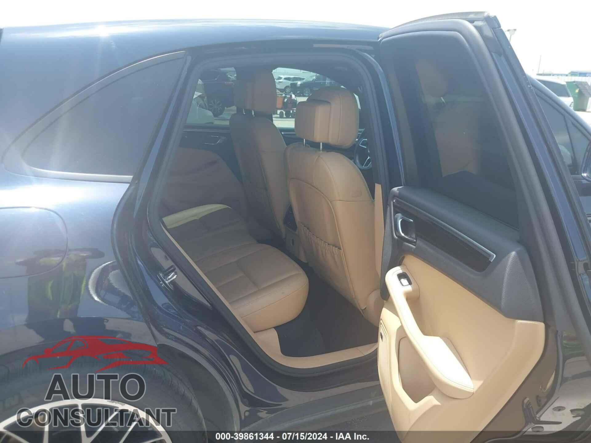PORSCHE MACAN 2018 - WP1AA2A56JLB19449
