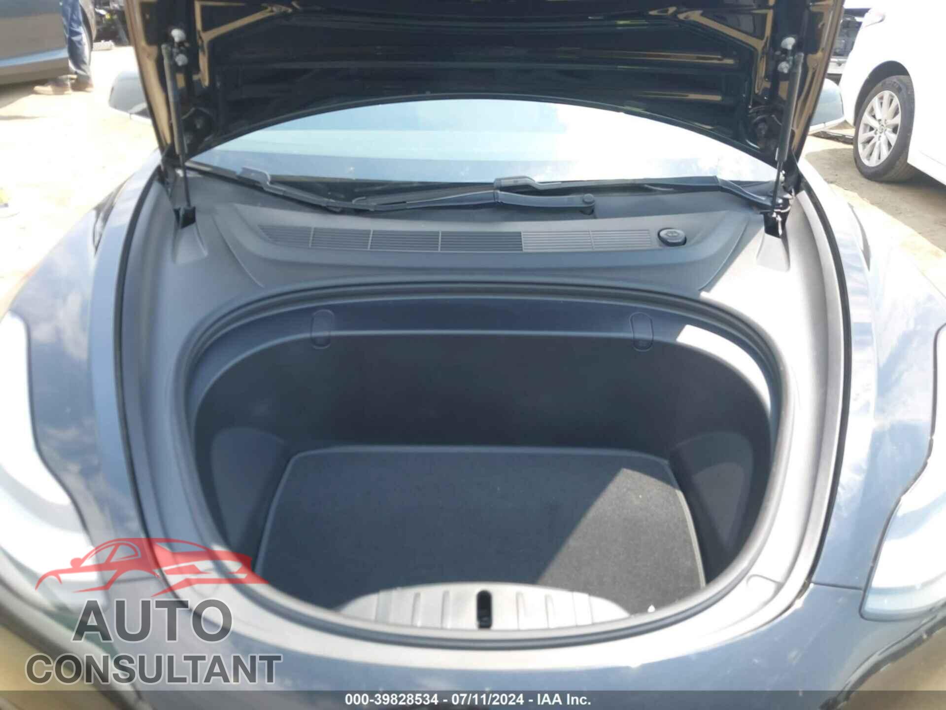 TESLA MODEL 3 2018 - 5YJ3E1EA5JF176065
