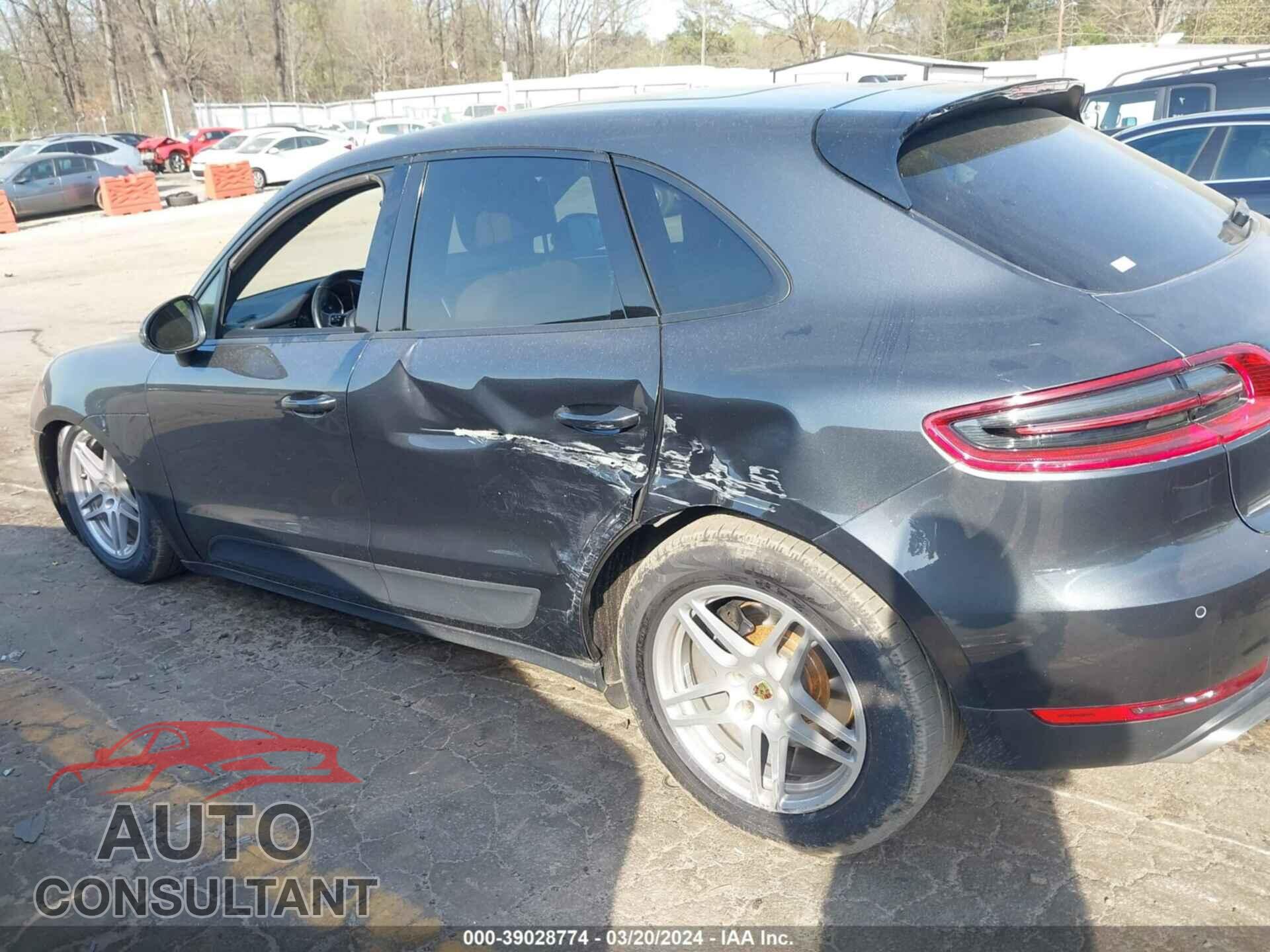 PORSCHE MACAN 2018 - WP1AA2A59JLB00975