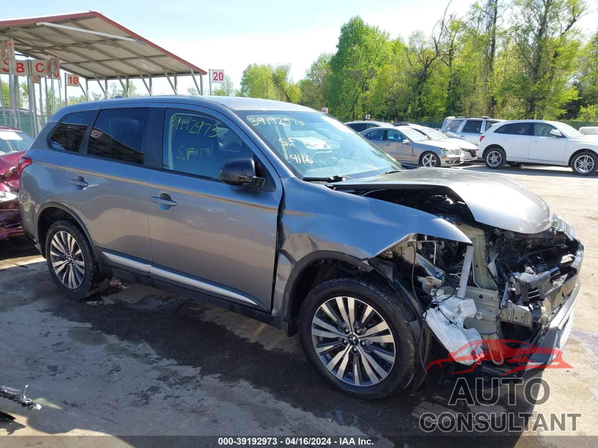 MITSUBISHI OUTLANDER 2020 - JA4AZ3A38LZ047193