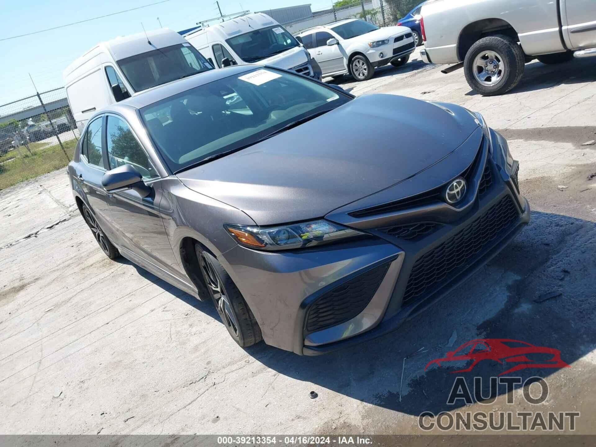 TOYOTA CAMRY 2023 - 4T1G11AK5PU769447