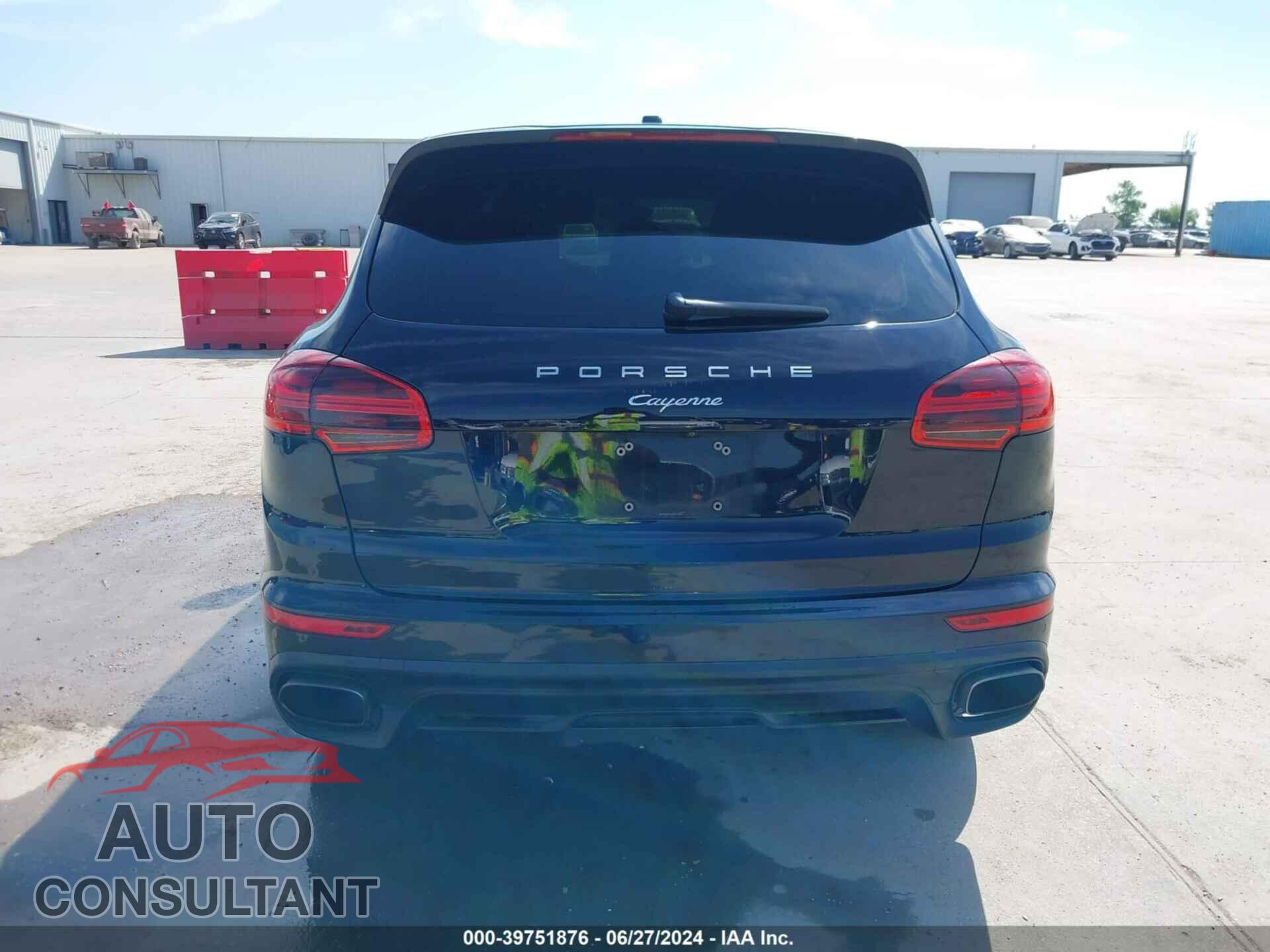 PORSCHE CAYENNE 2016 - WP1AA2A26GLA10939