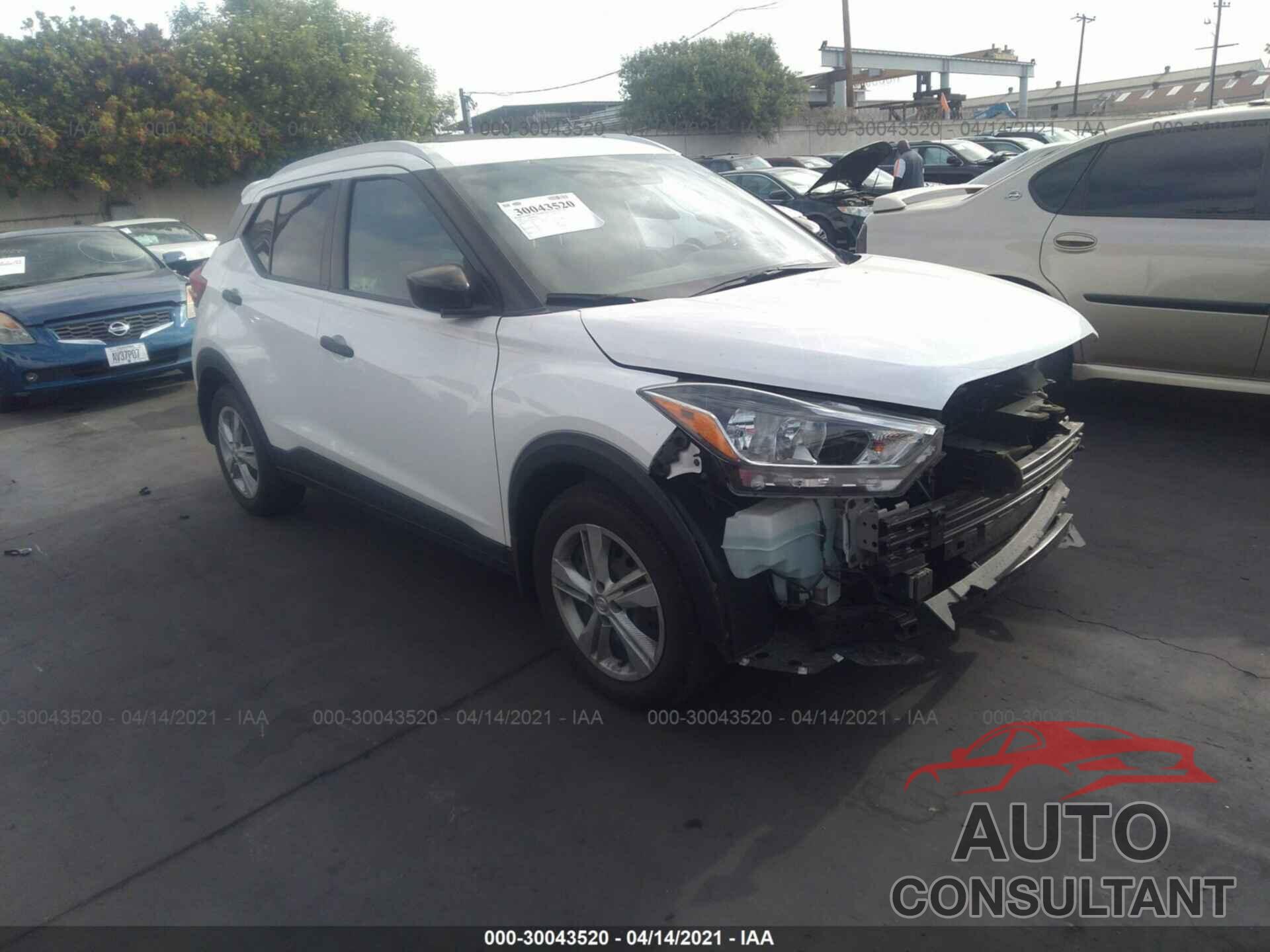 NISSAN KICKS 2018 - 3N1CP5CUXJL526129