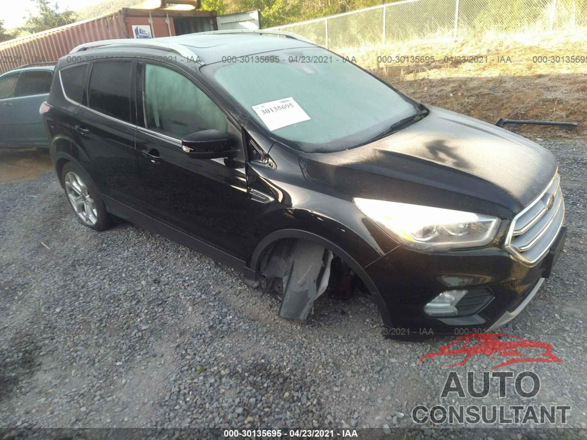 FORD ESCAPE 2018 - 1FMCU9J90JUD15423