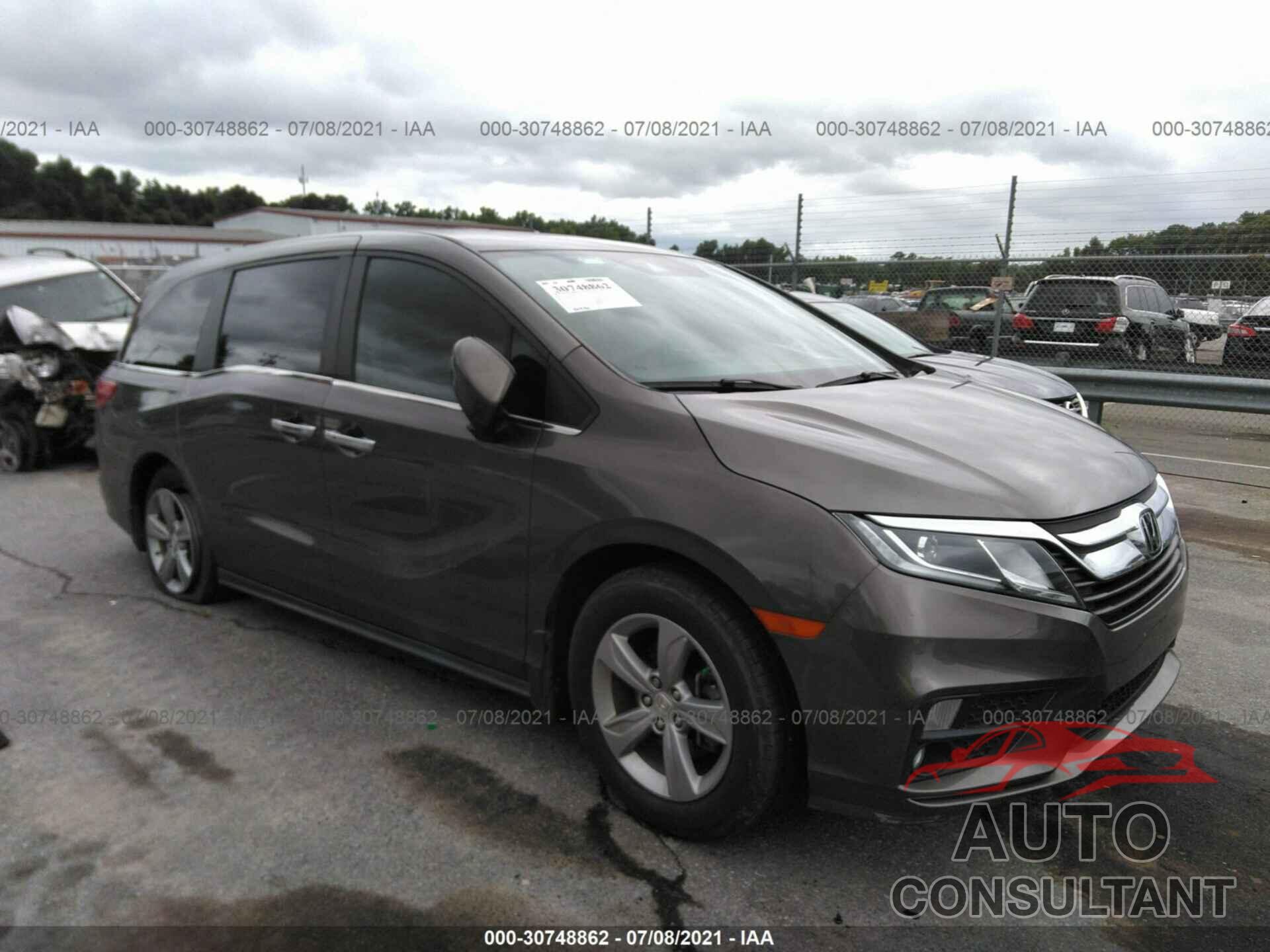 HONDA ODYSSEY 2018 - 5FNRL6H75JB041987