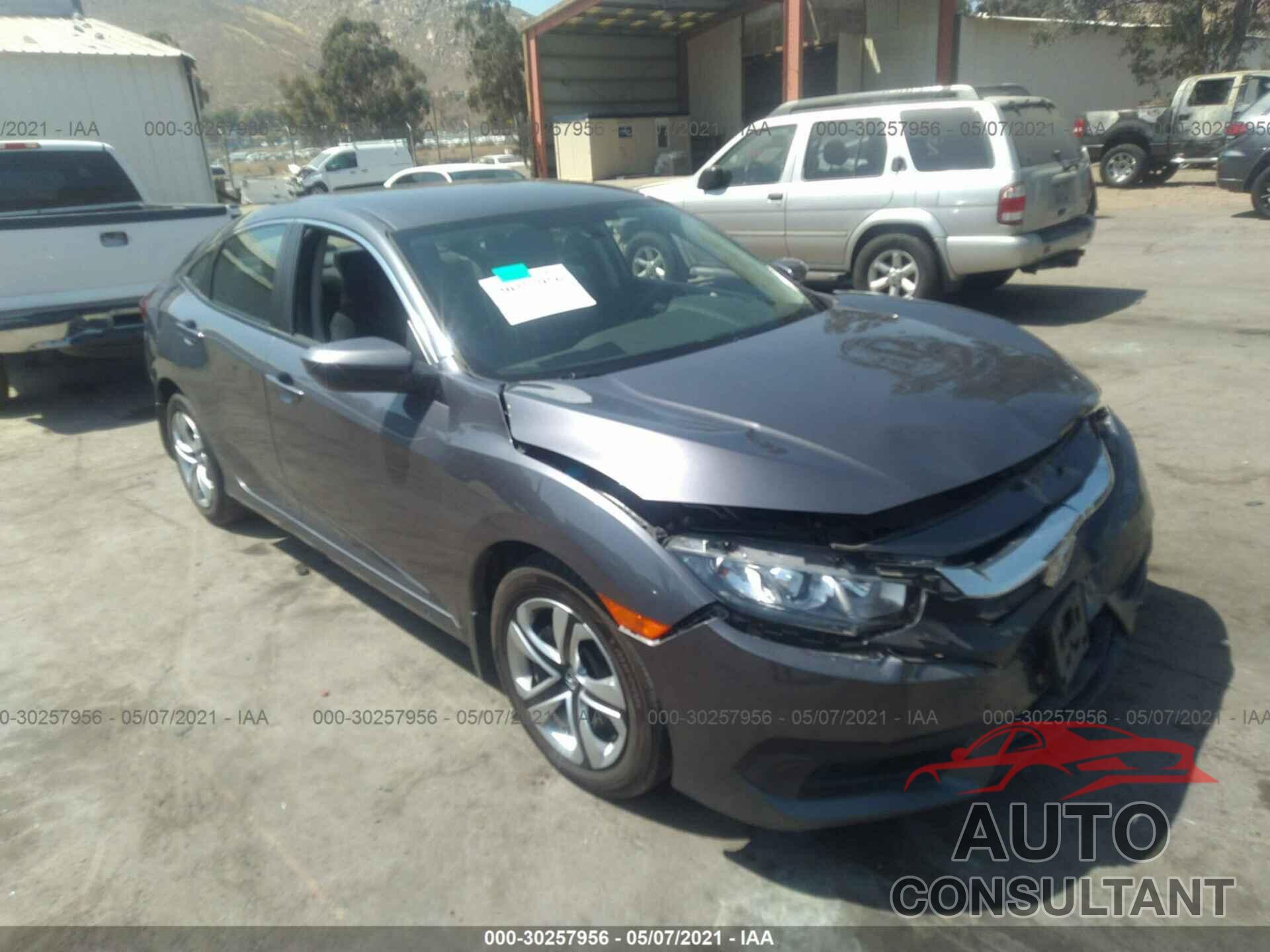 HONDA CIVIC SEDAN 2018 - 2HGFC2F58JH608962