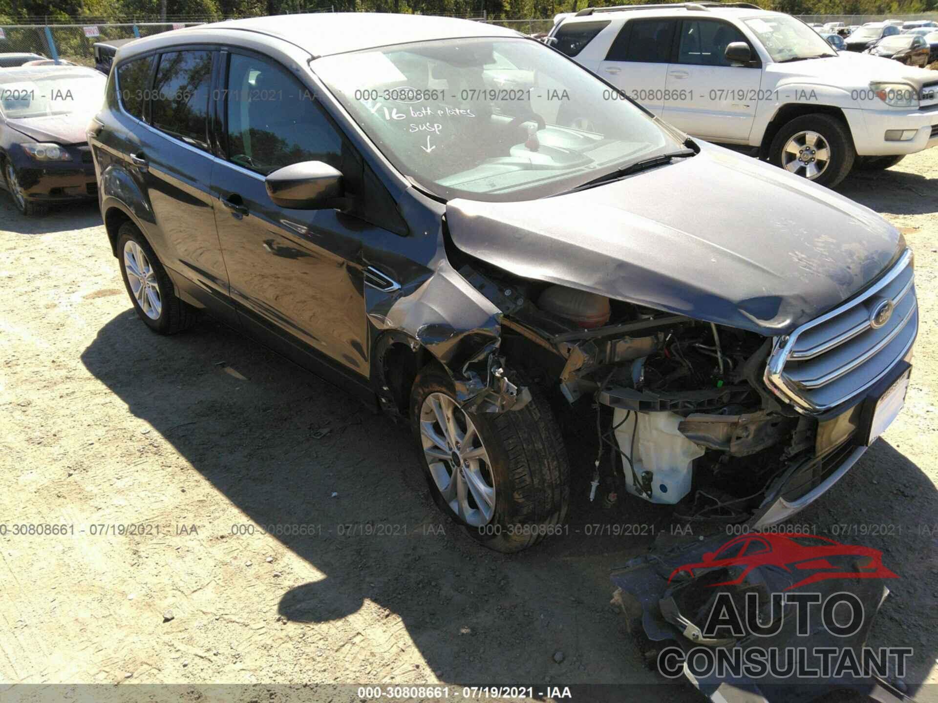 FORD ESCAPE 2017 - 1FMCU0GD3HUA40969