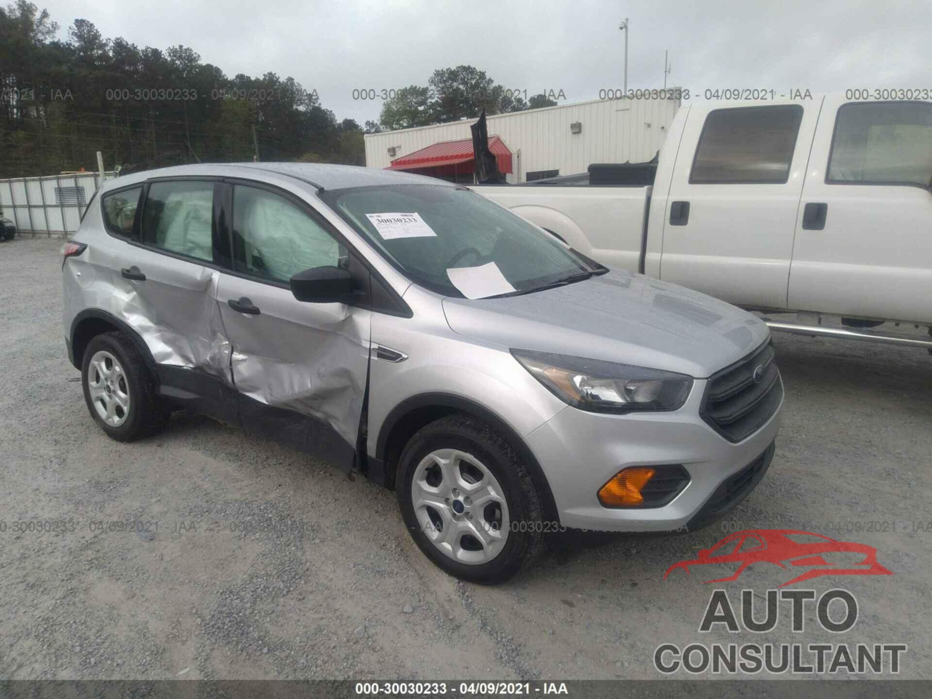 FORD ESCAPE 2018 - 1FMCU0F77JUB19921